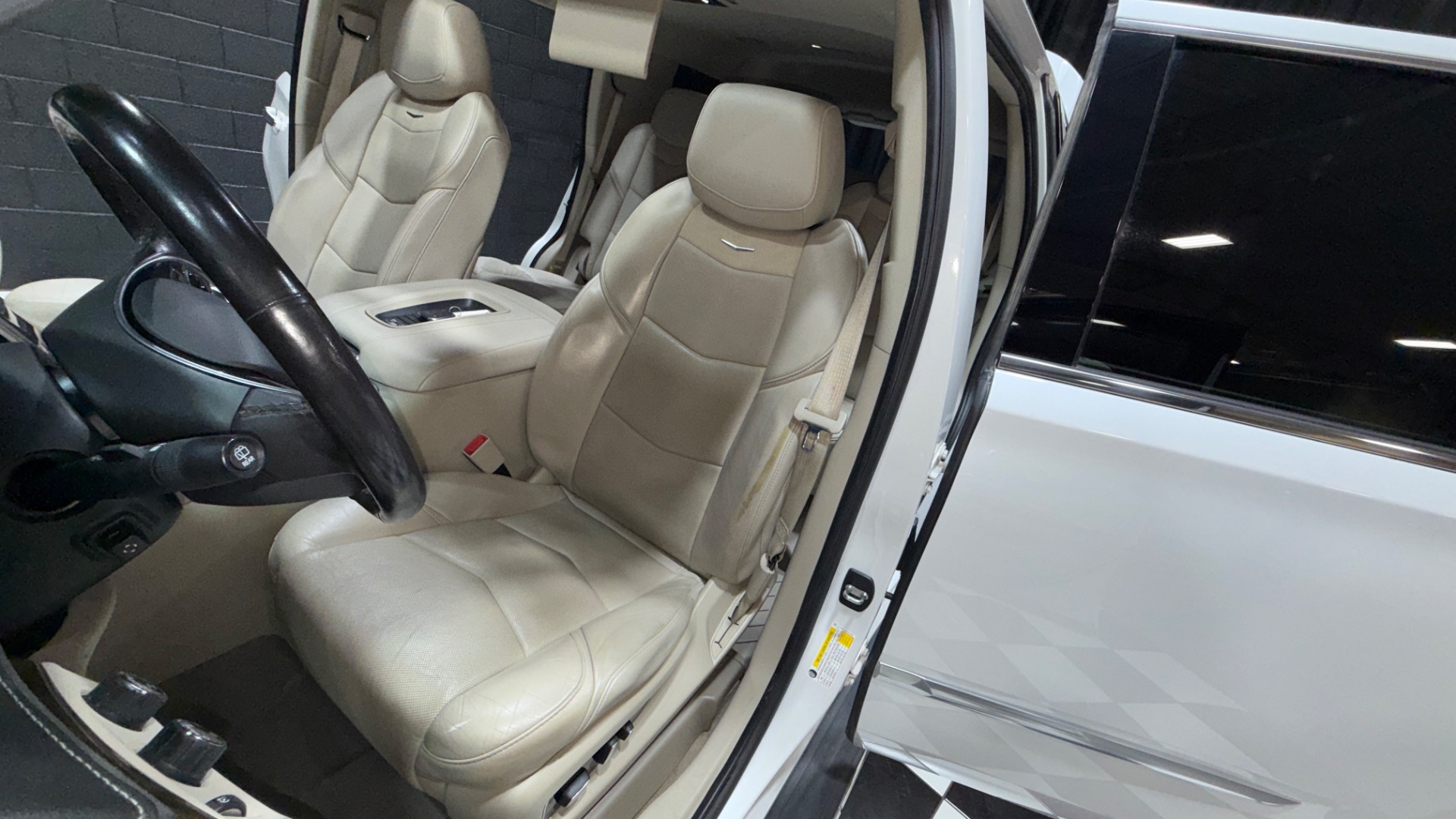 2020 Cadillac Escalade ESV 74