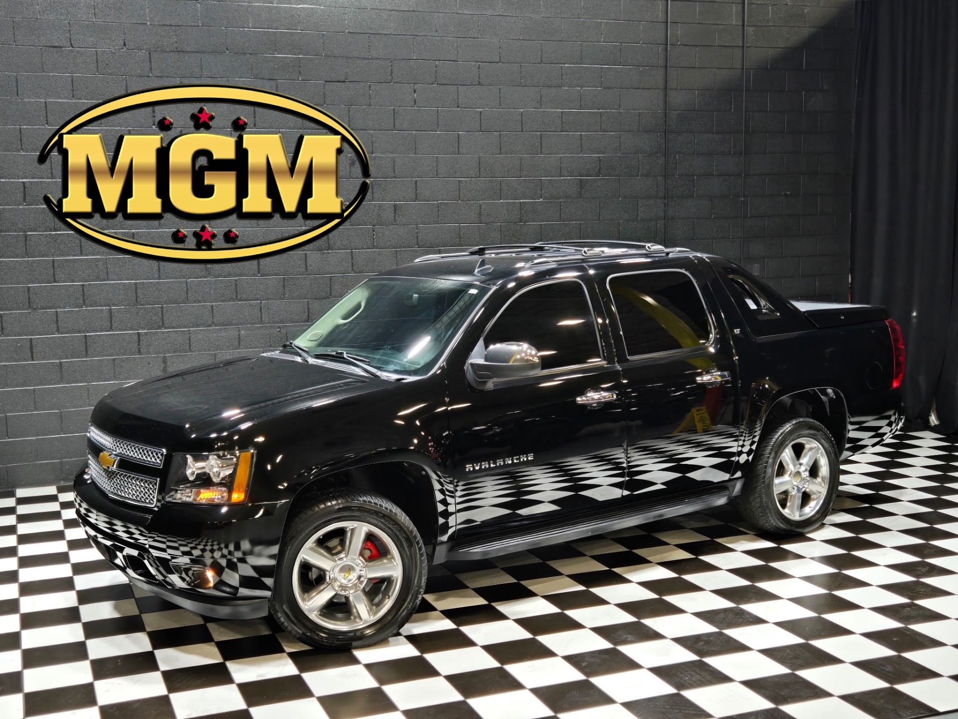 2012 Chevrolet Avalanche 1