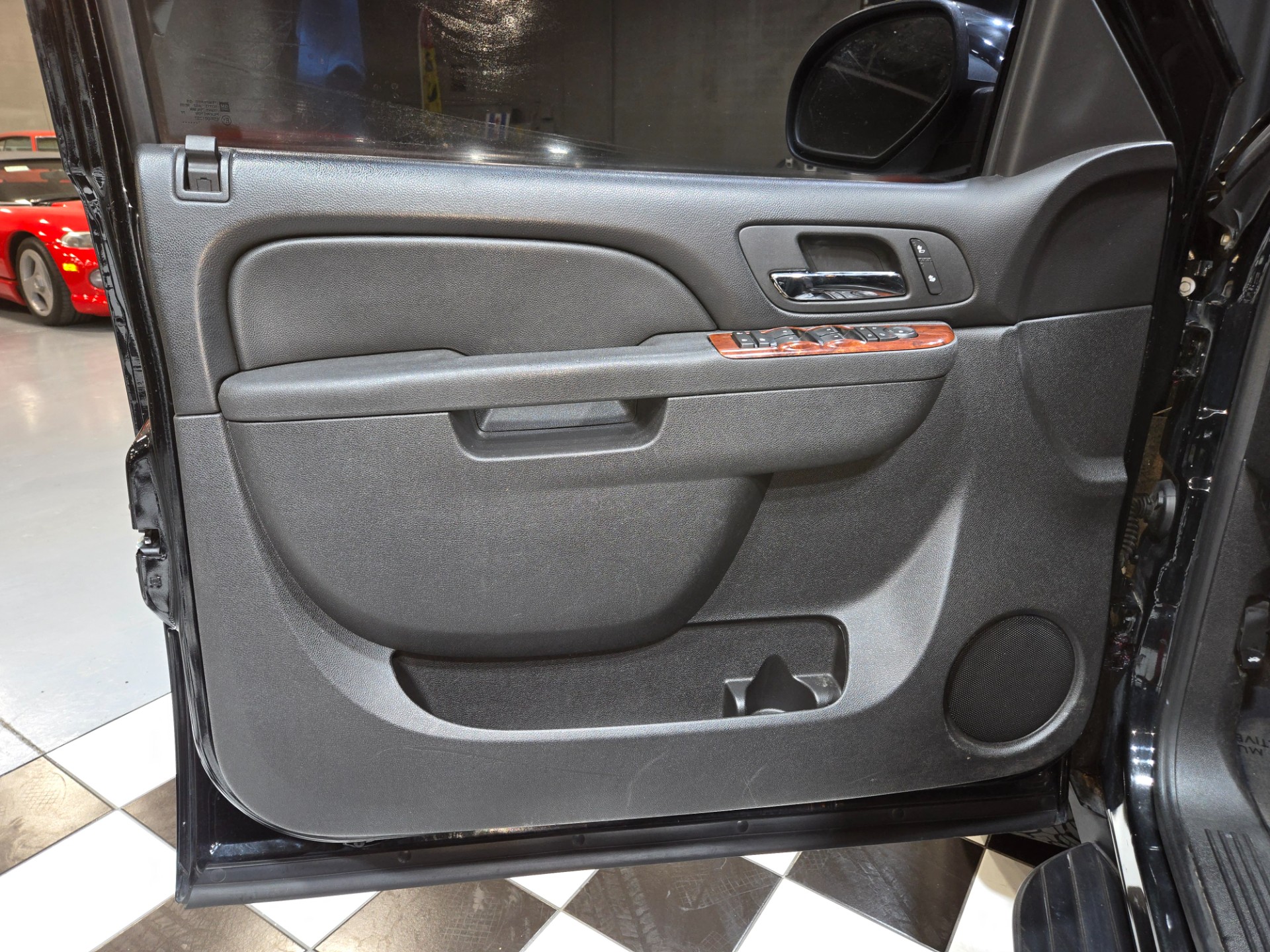 2012 Chevrolet Avalanche 105