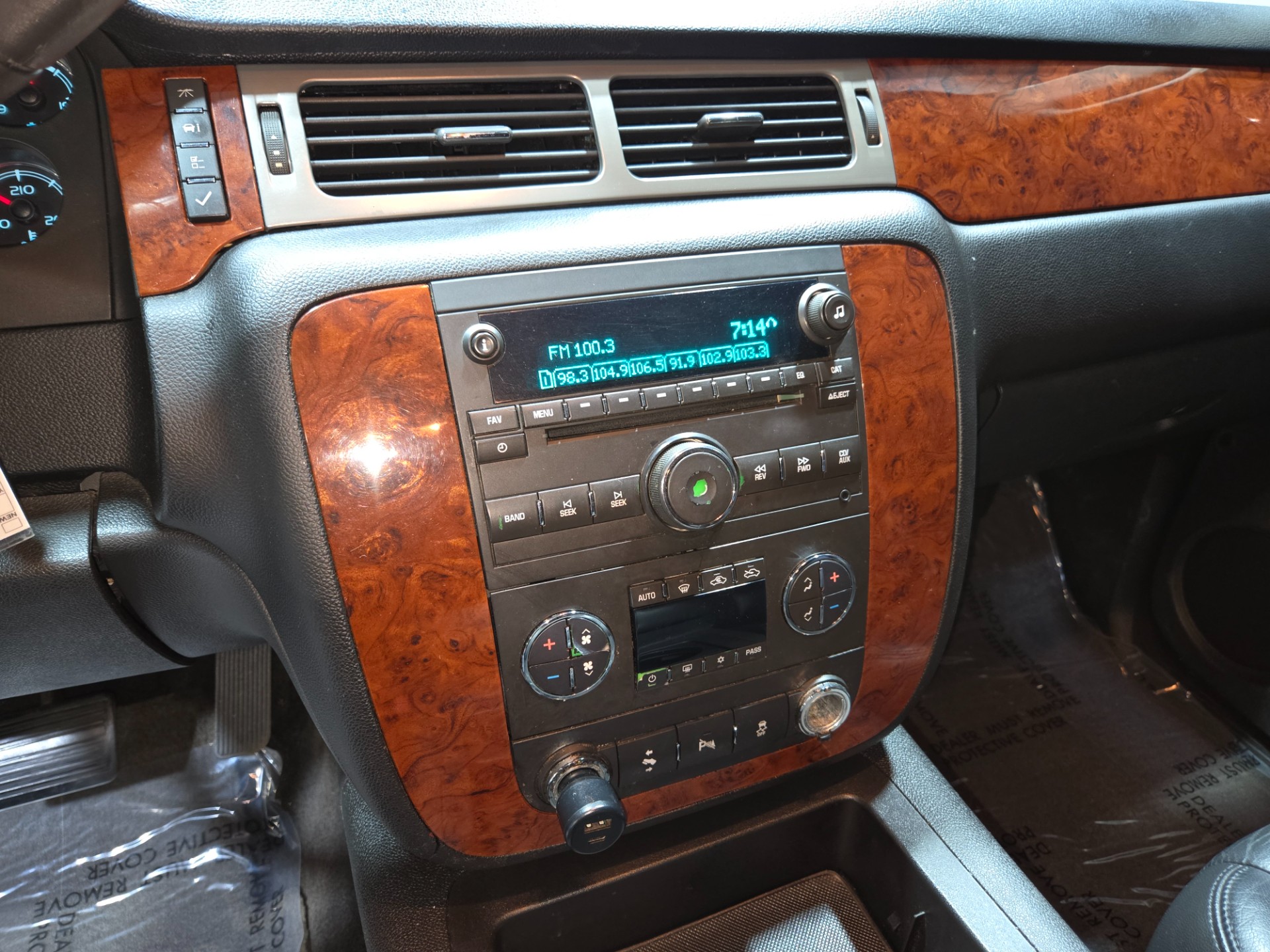 2012 Chevrolet Avalanche 117
