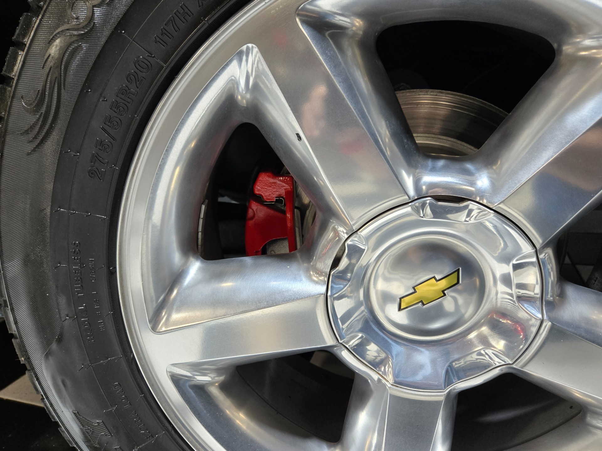 2012 Chevrolet Avalanche 27
