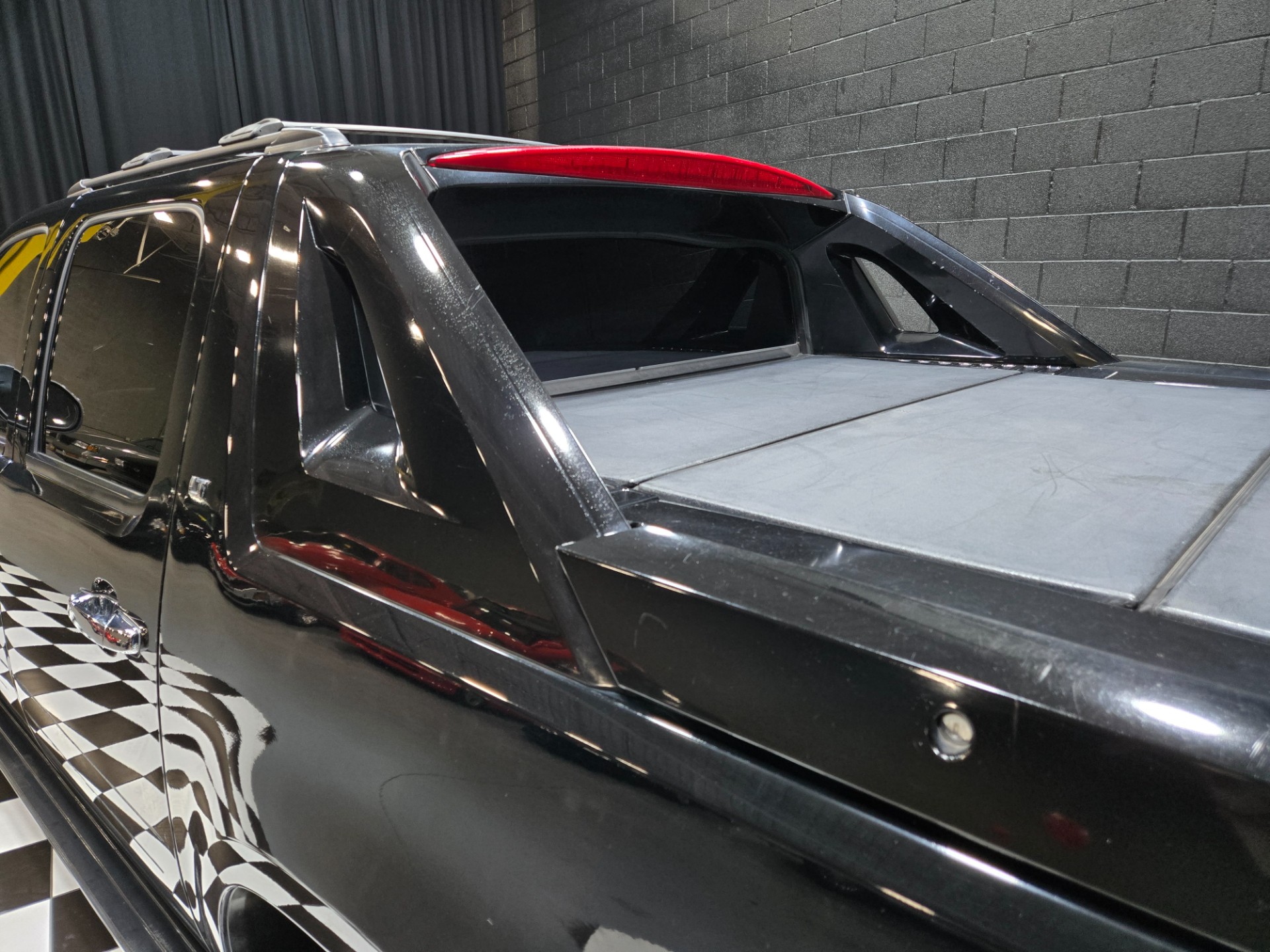 2012 Chevrolet Avalanche 32
