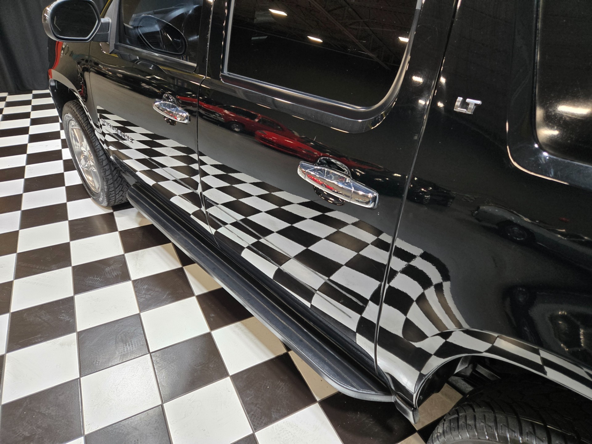 2012 Chevrolet Avalanche 34