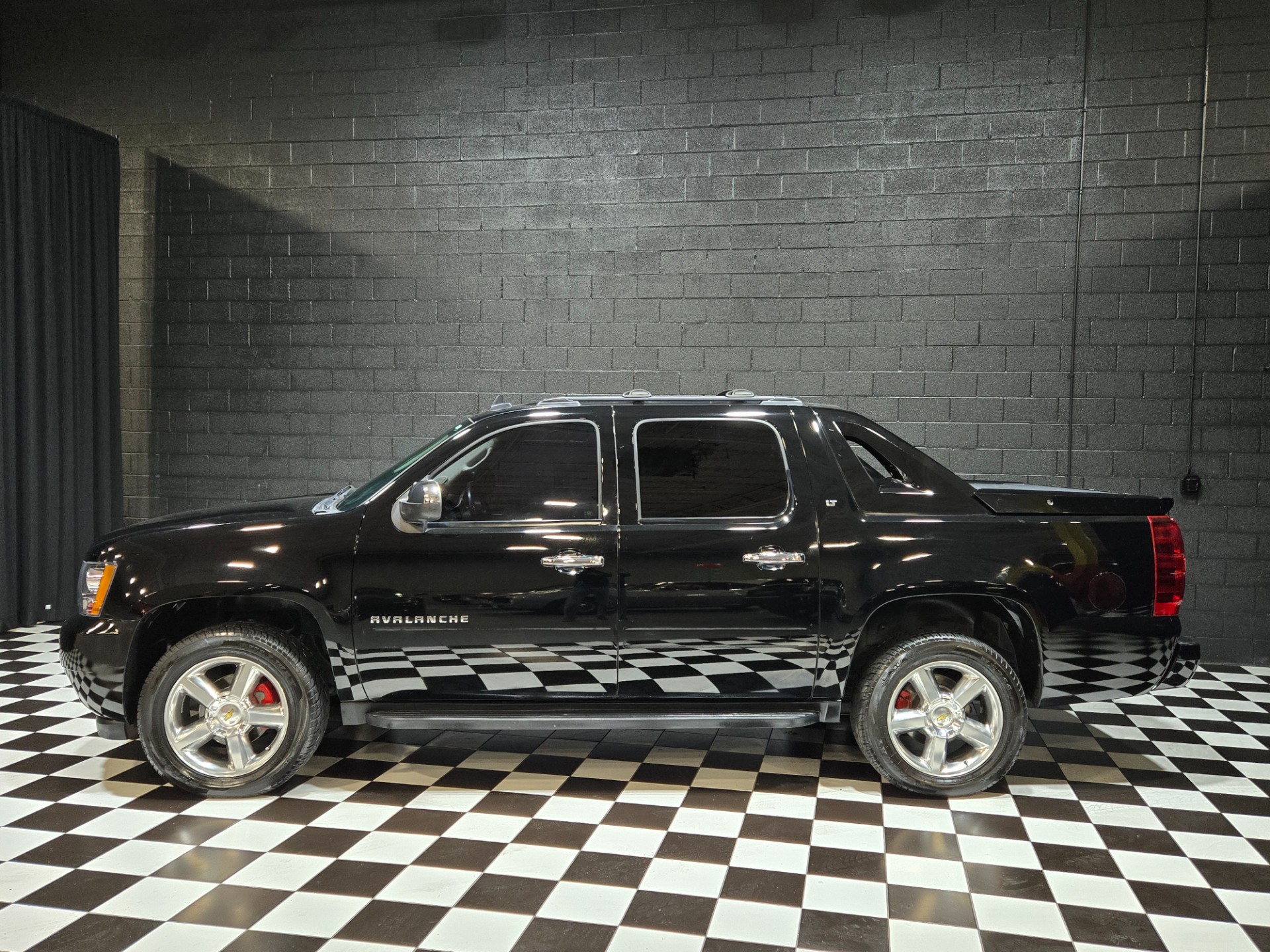 2012 Chevrolet Avalanche 3