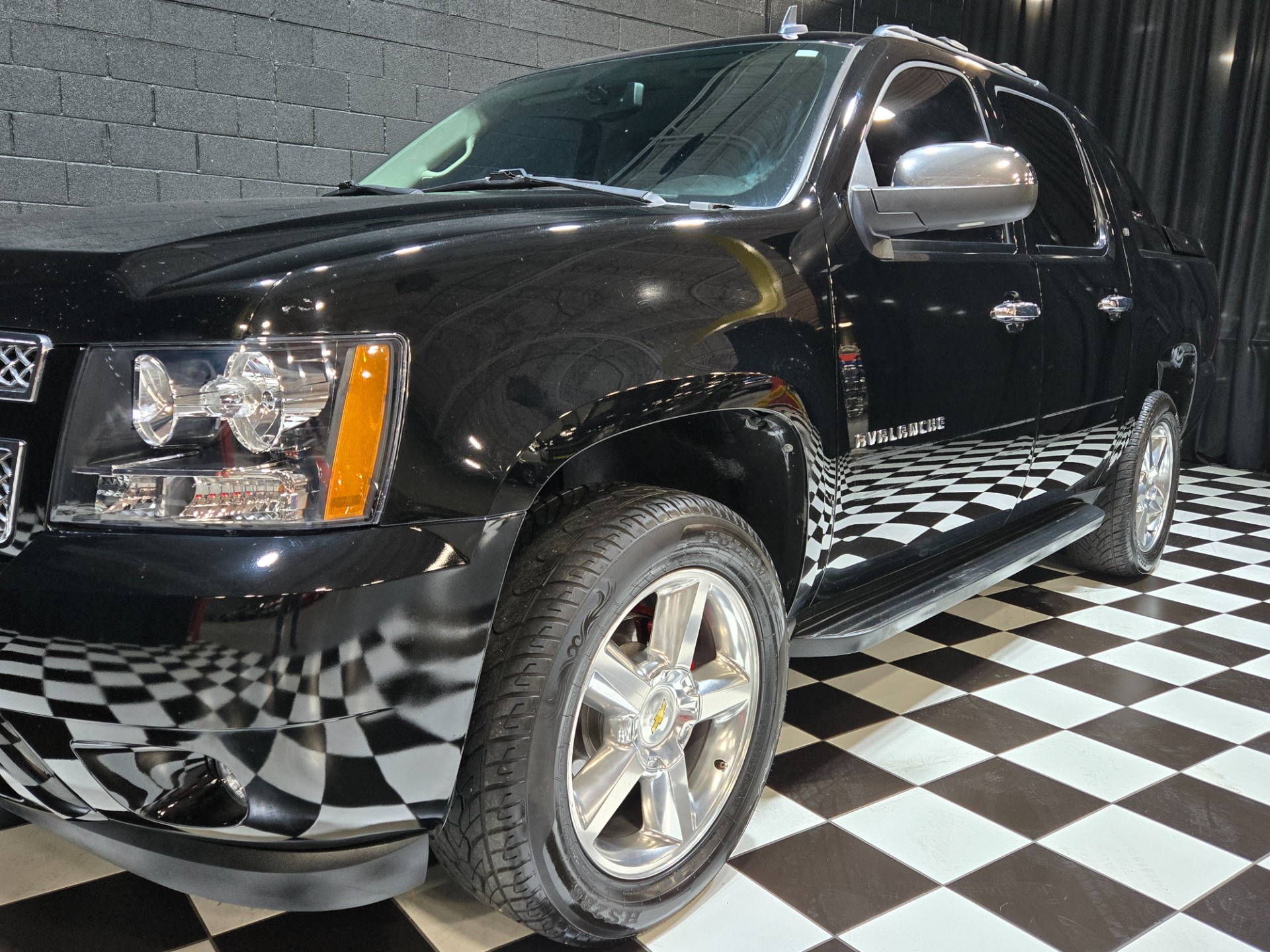 2012 Chevrolet Avalanche 46