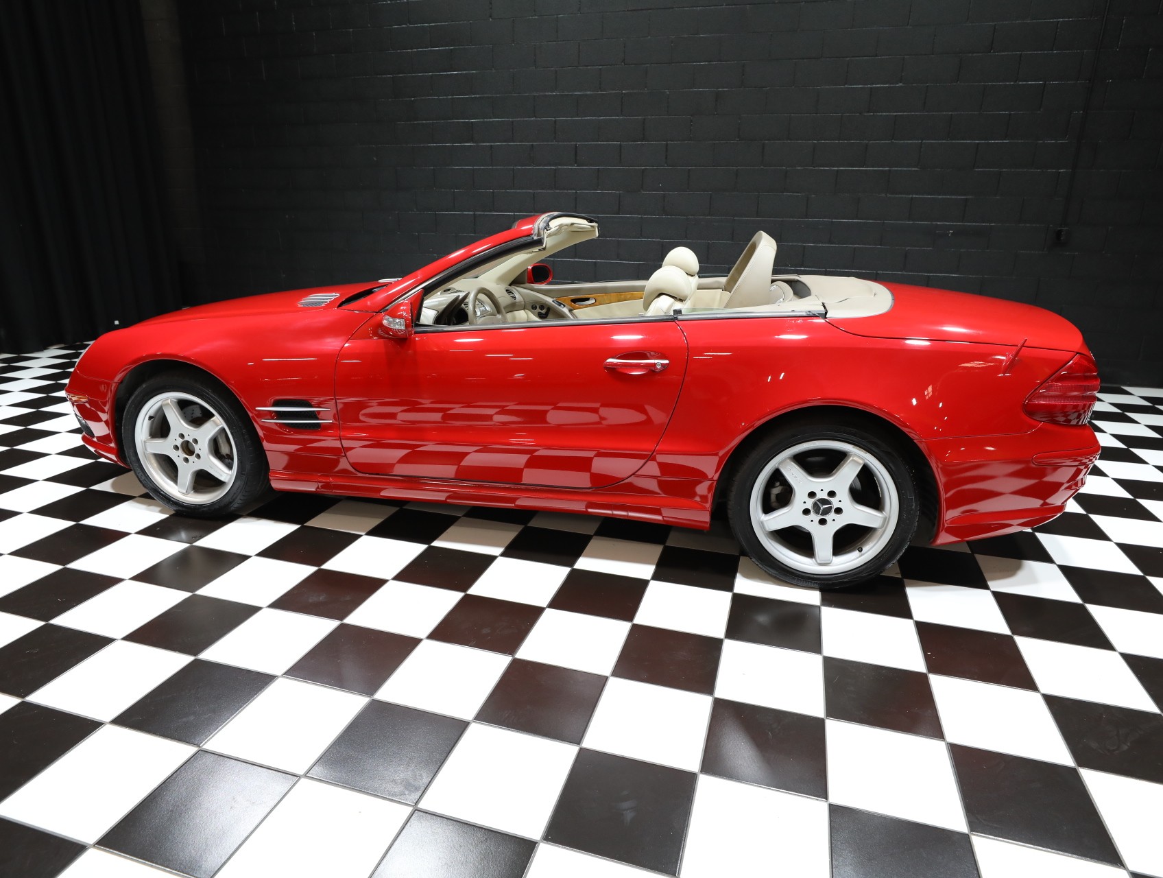 2003 Mercedes-Benz SL-Class 32