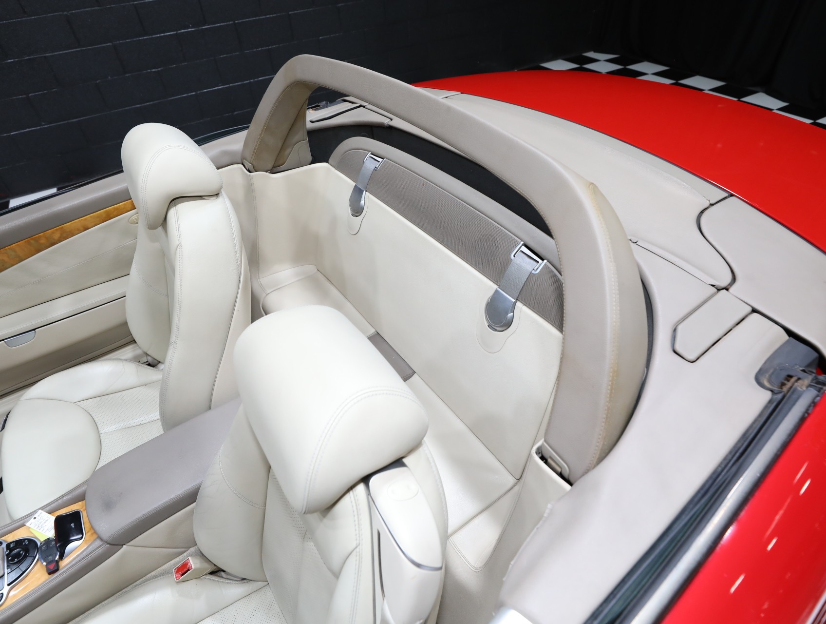 2003 Mercedes-Benz SL-Class 42