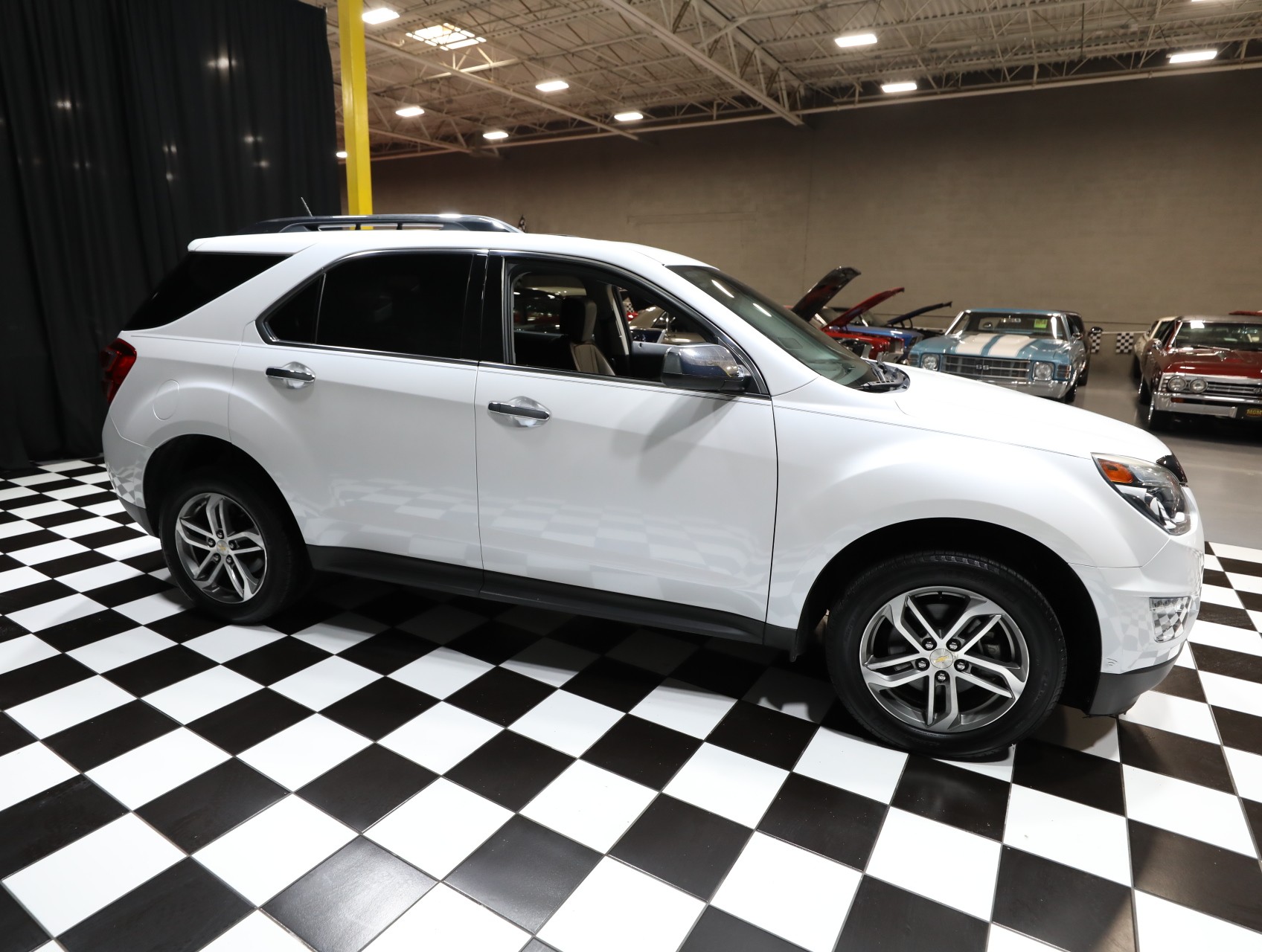 2017 Chevrolet Equinox 14
