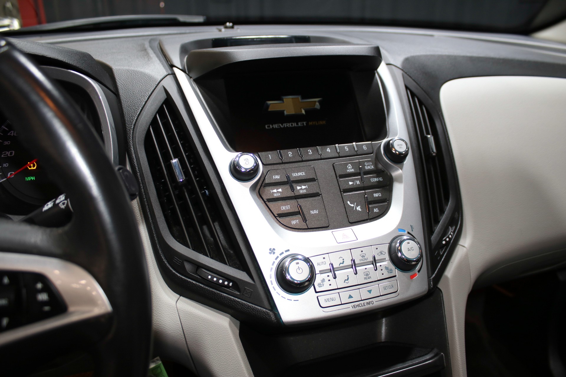 2017 Chevrolet Equinox 42