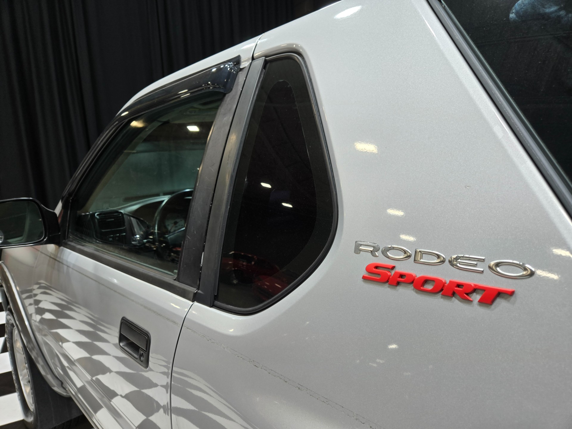 2002 Isuzu Rodeo Sport 24