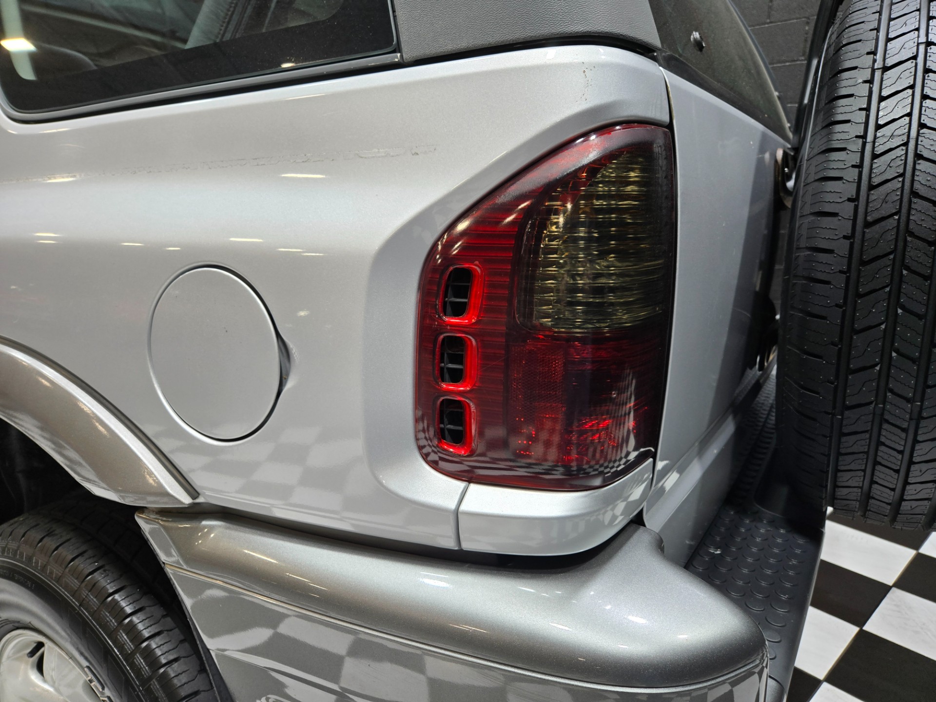 2002 Isuzu Rodeo Sport 37