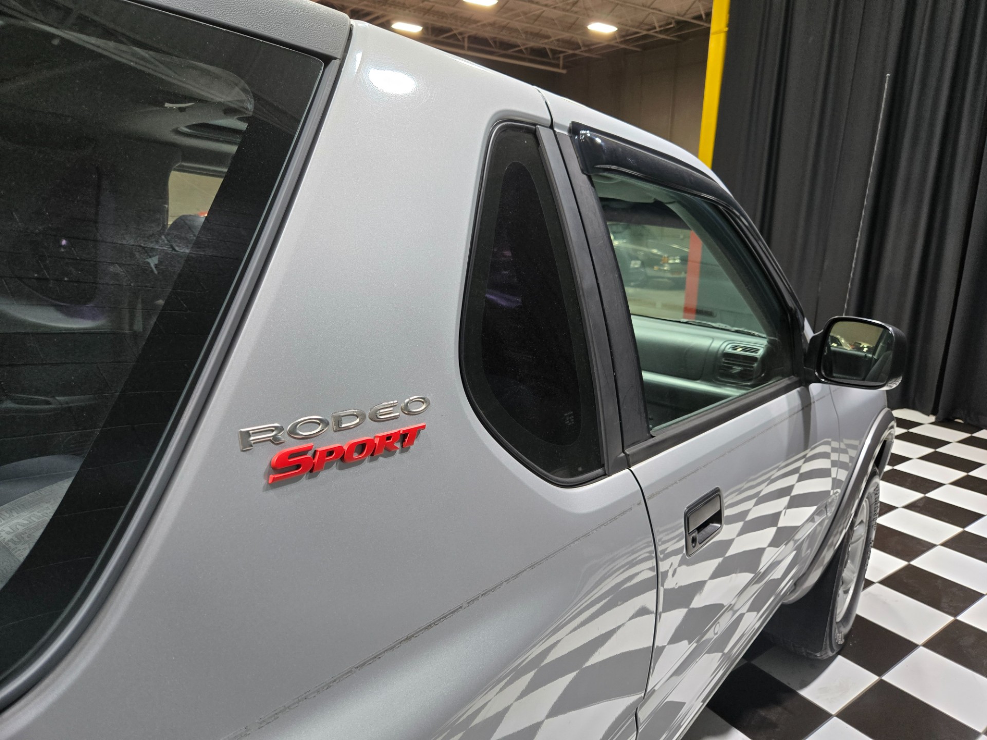 2002 Isuzu Rodeo Sport 6