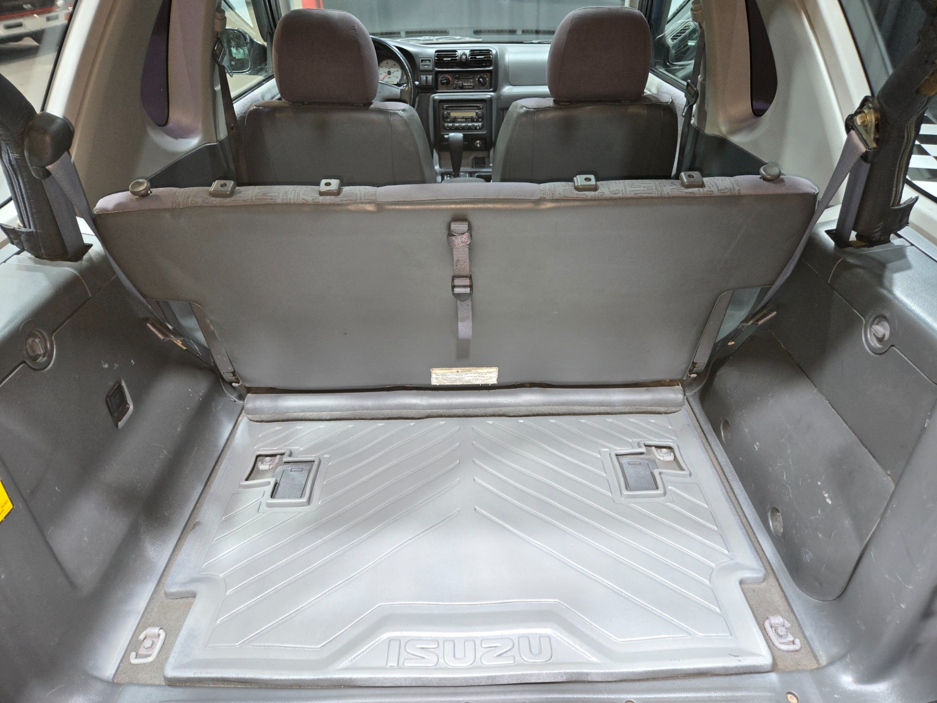 2002 Isuzu Rodeo Sport 73