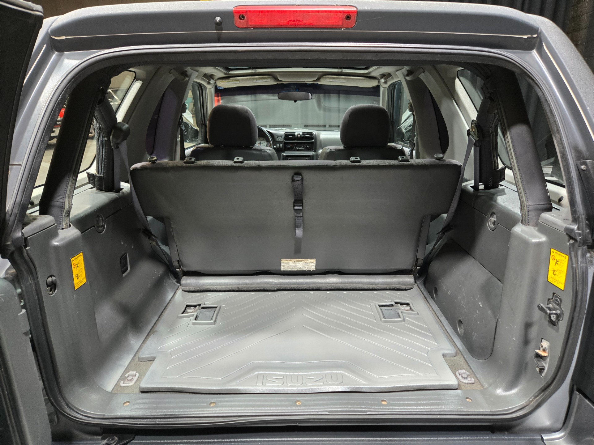 2002 Isuzu Rodeo Sport 8