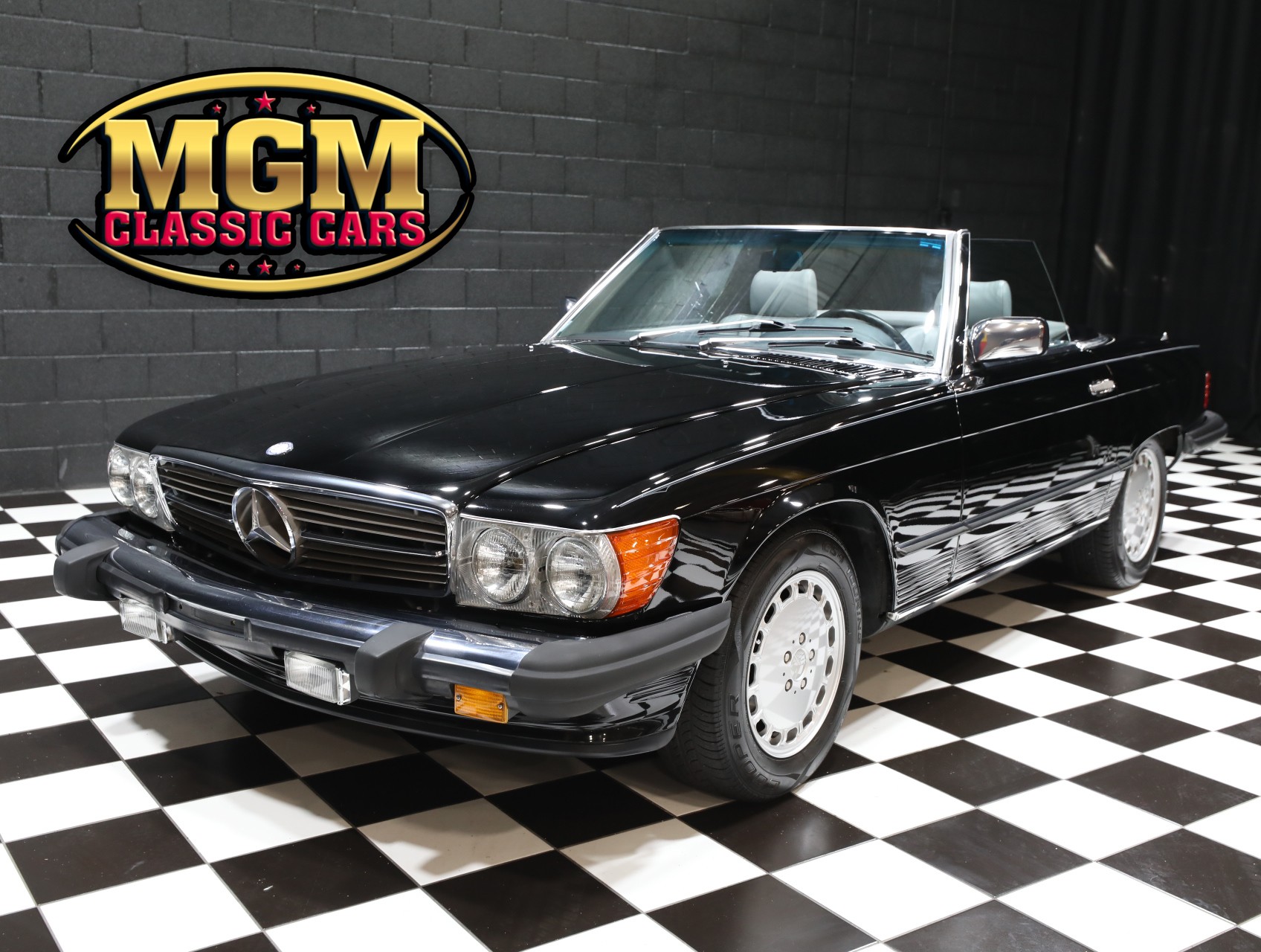 1989 Mercedes-Benz 560-Class 2