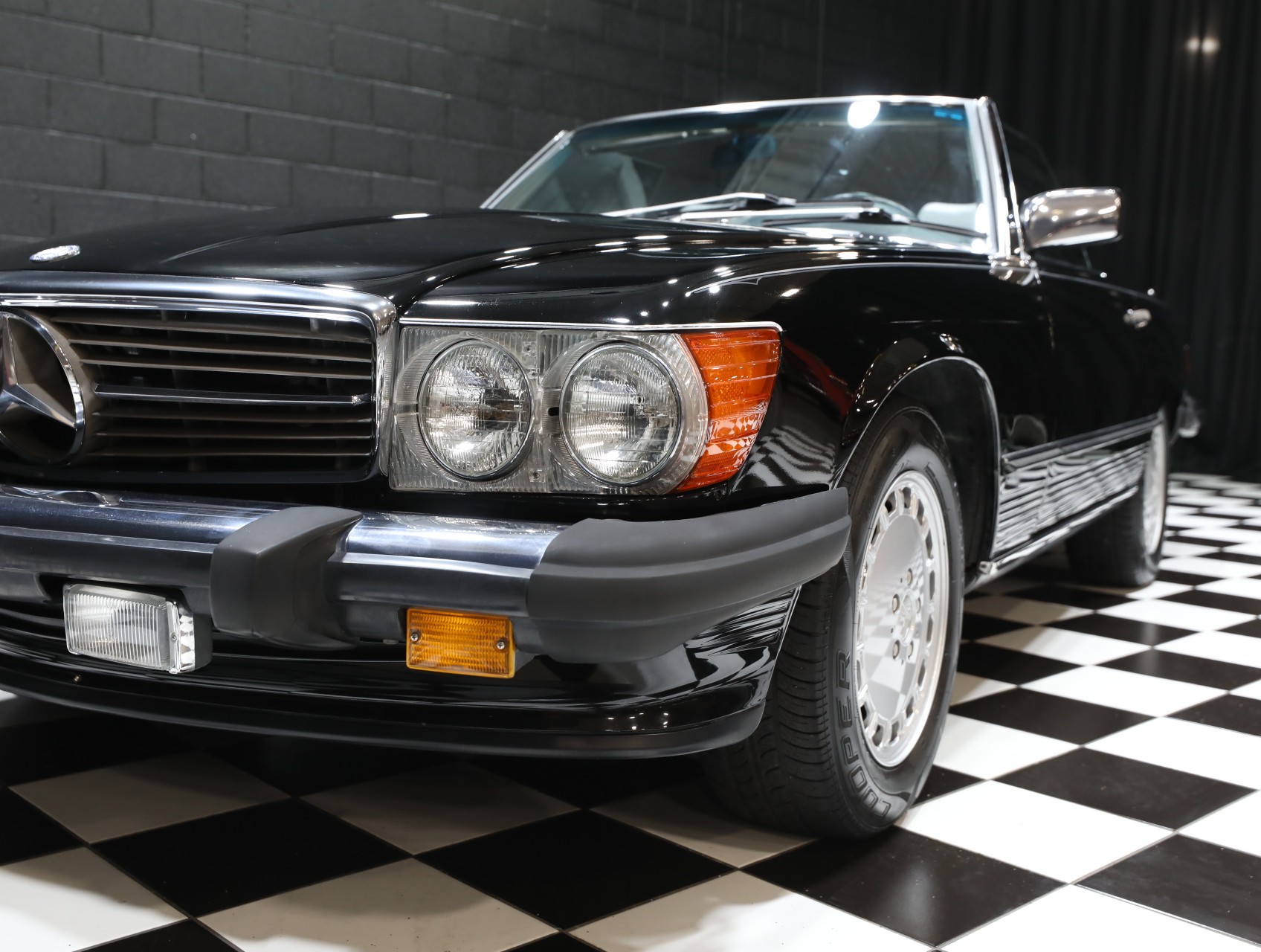 1989 Mercedes-Benz 560-Class 15