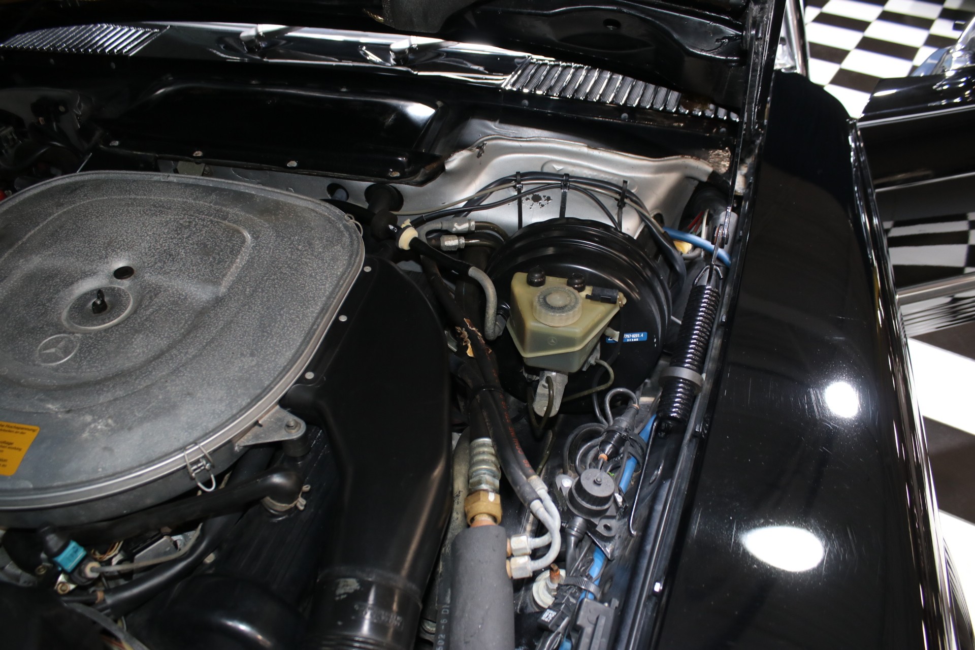 1989 Mercedes-Benz 560-Class 65