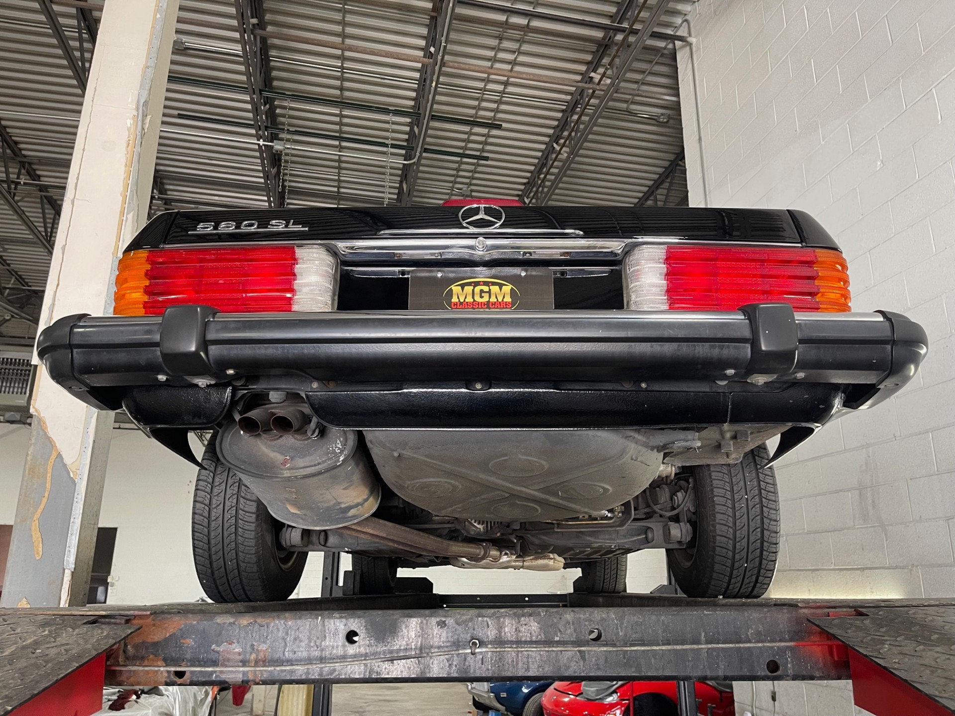 1989 Mercedes-Benz 560-Class 82