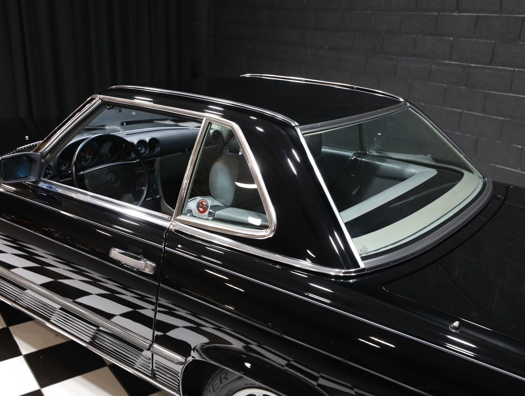 1989 Mercedes-Benz 560-Class 9