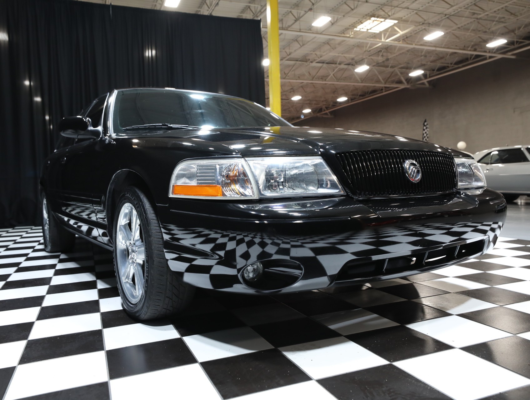 2004 Mercury Marauder 13