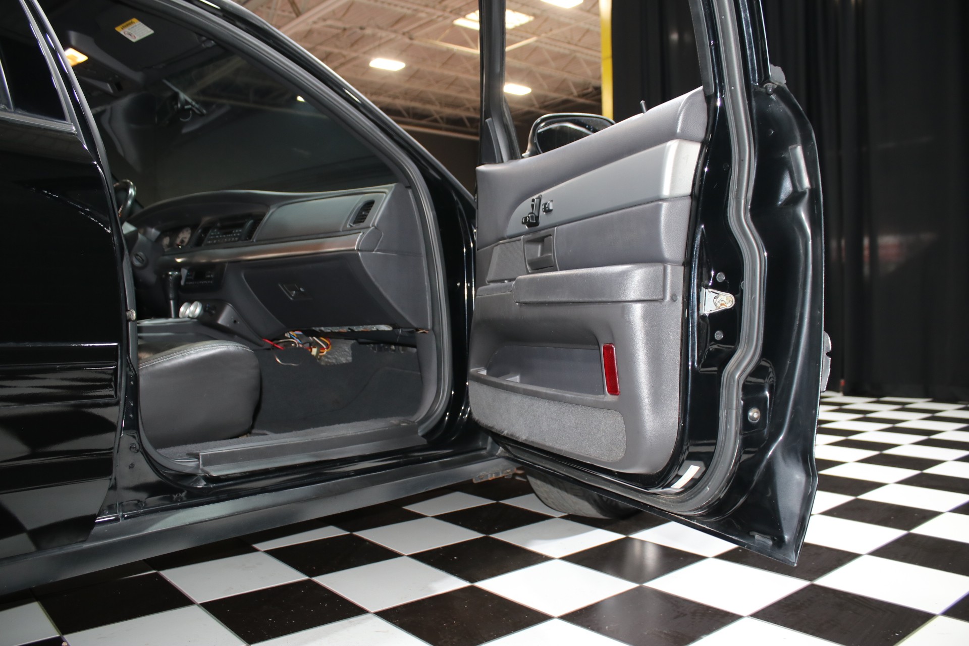 2004 Mercury Marauder 30