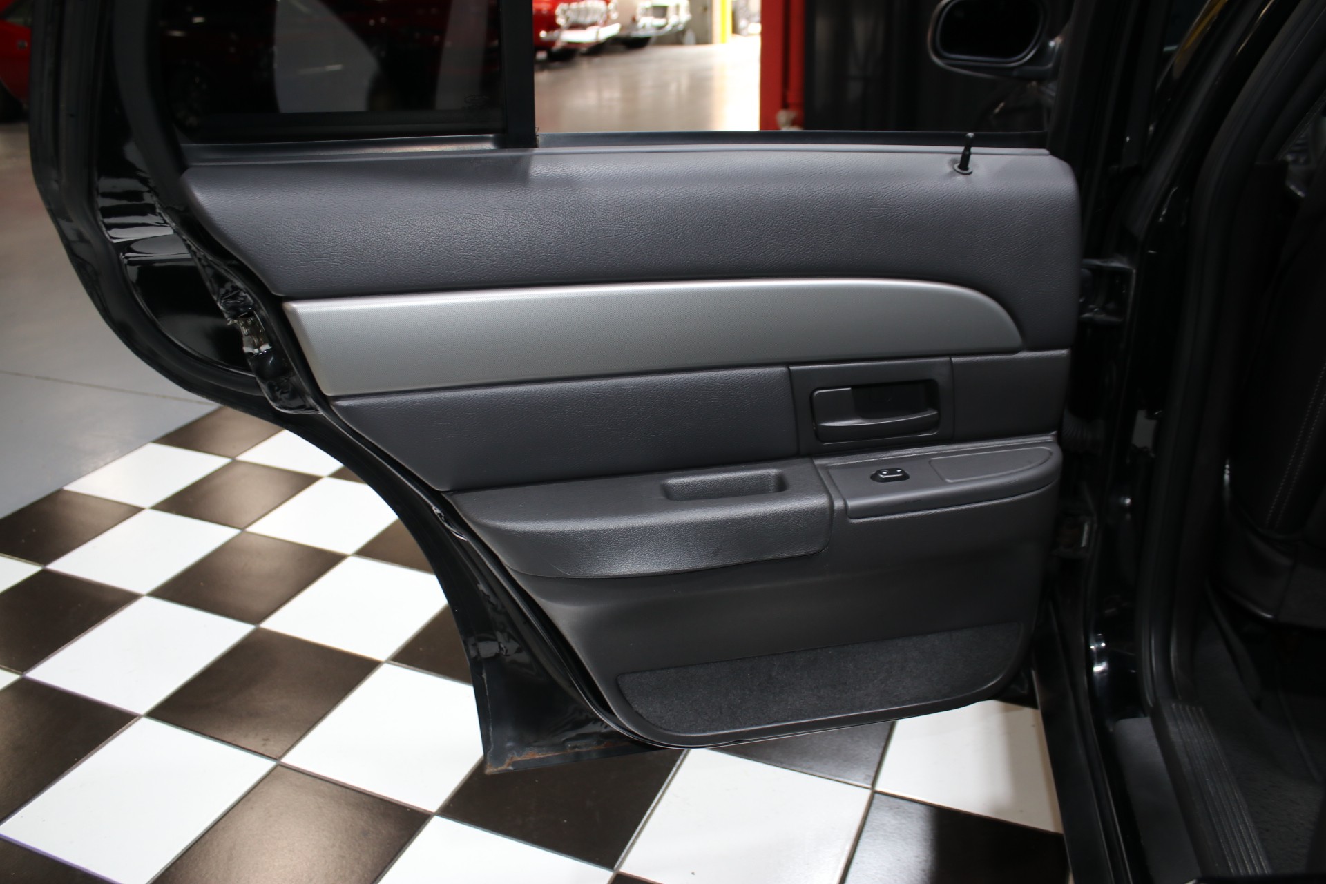2004 Mercury Marauder 39