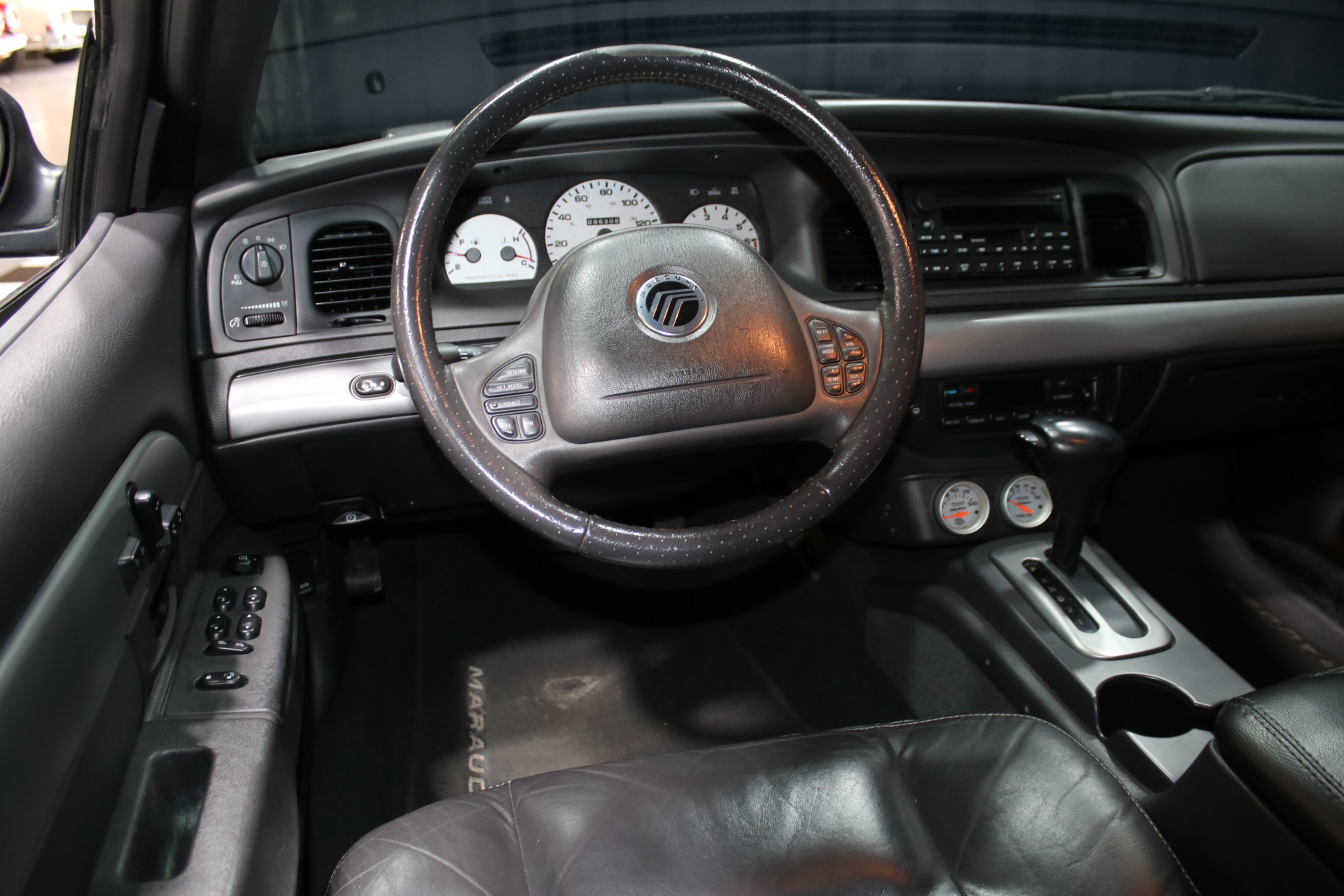 2004 Mercury Marauder 41