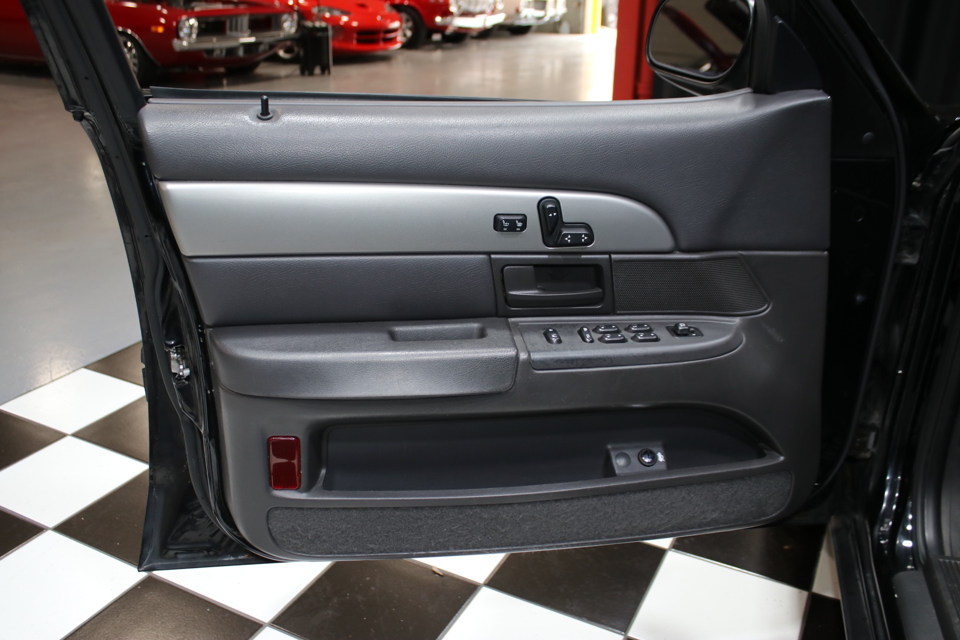 2004 Mercury Marauder 43