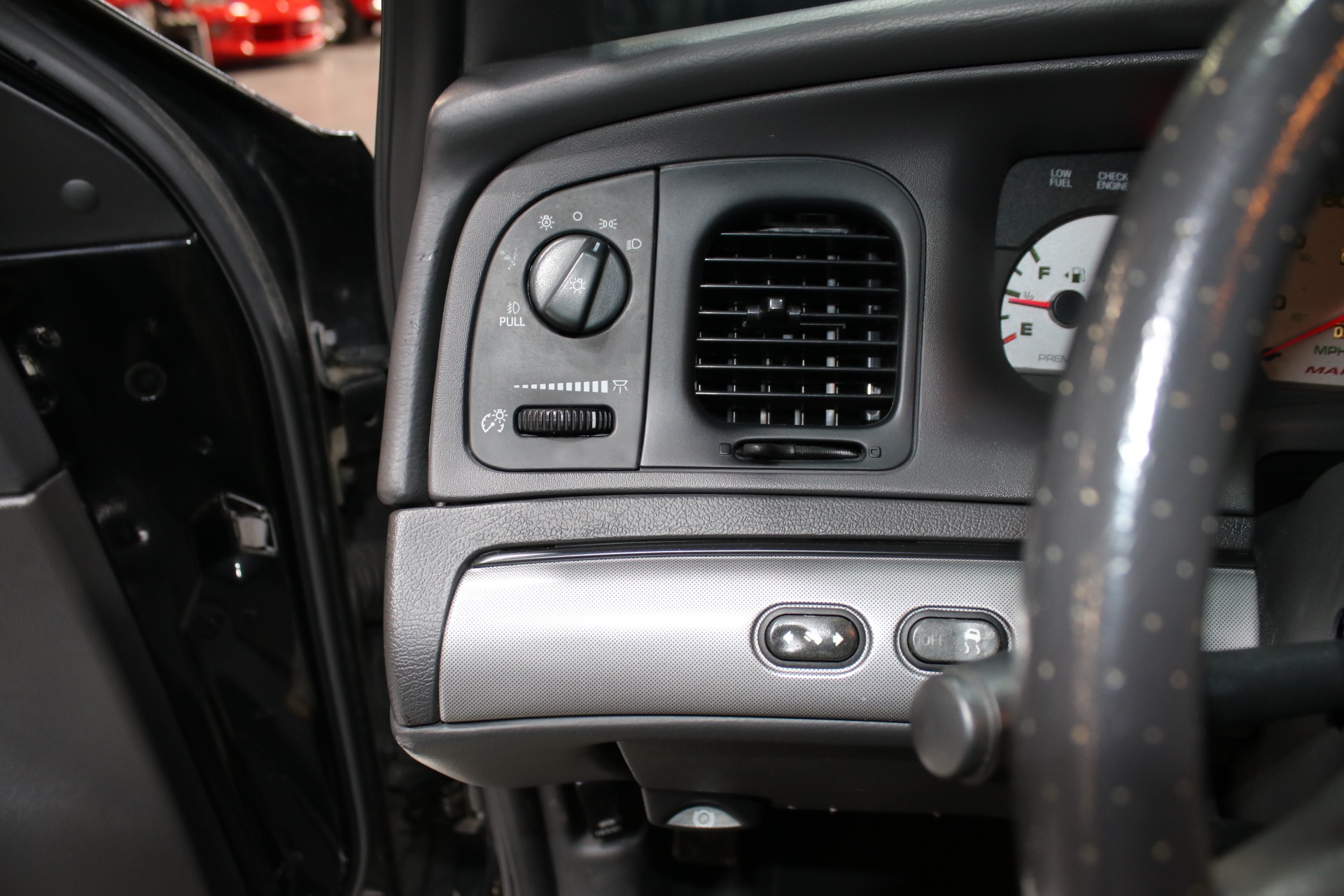 2004 Mercury Marauder 52