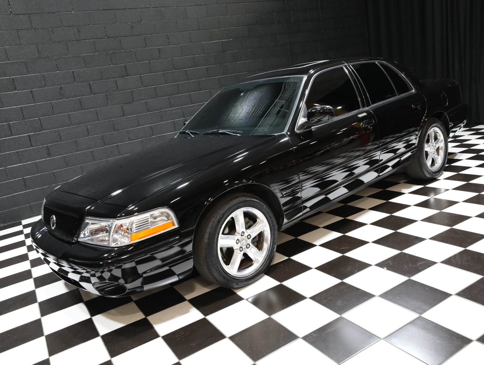 2004 Mercury Marauder 8