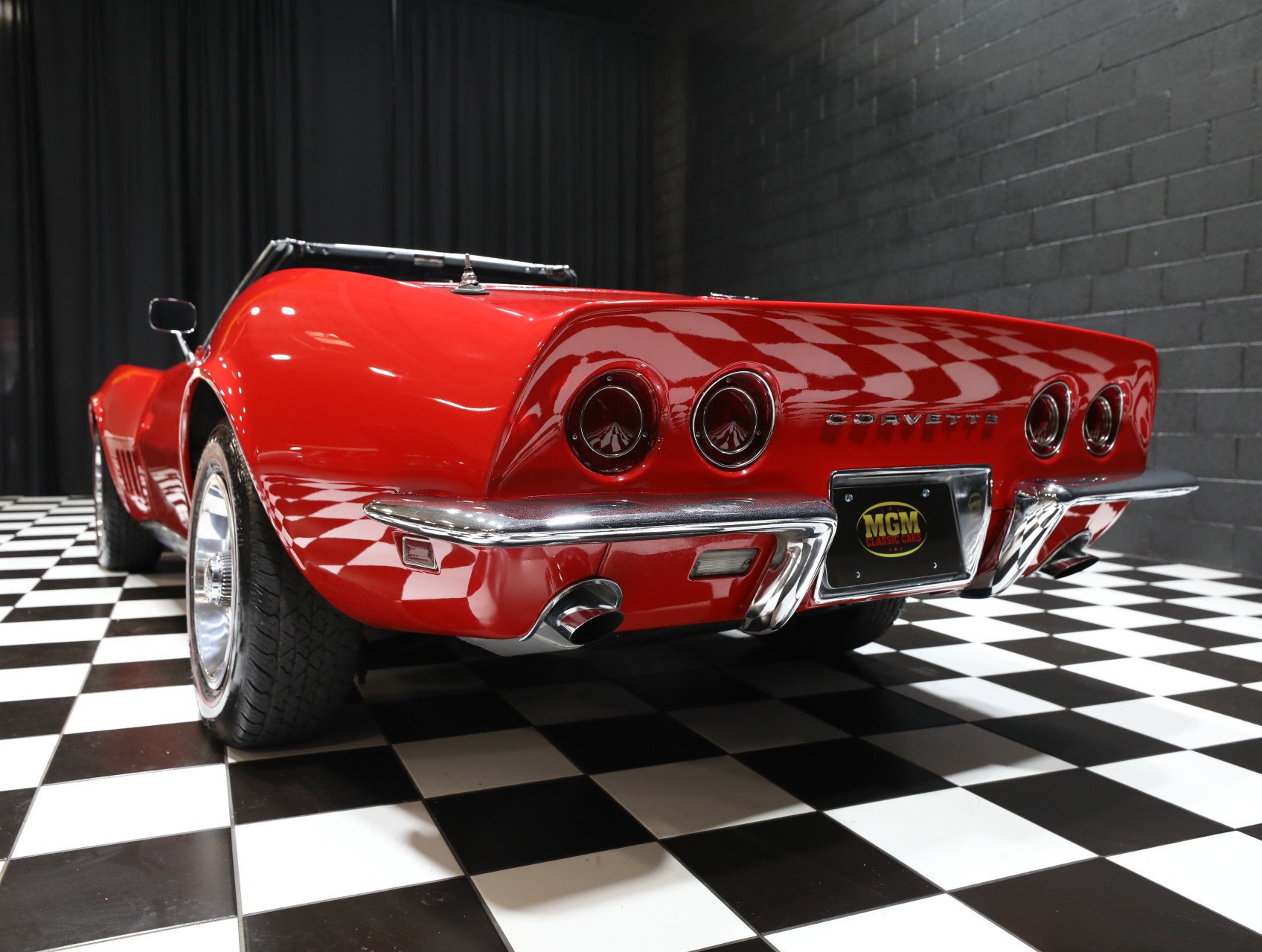 1968 Chevrolet Corvette 28