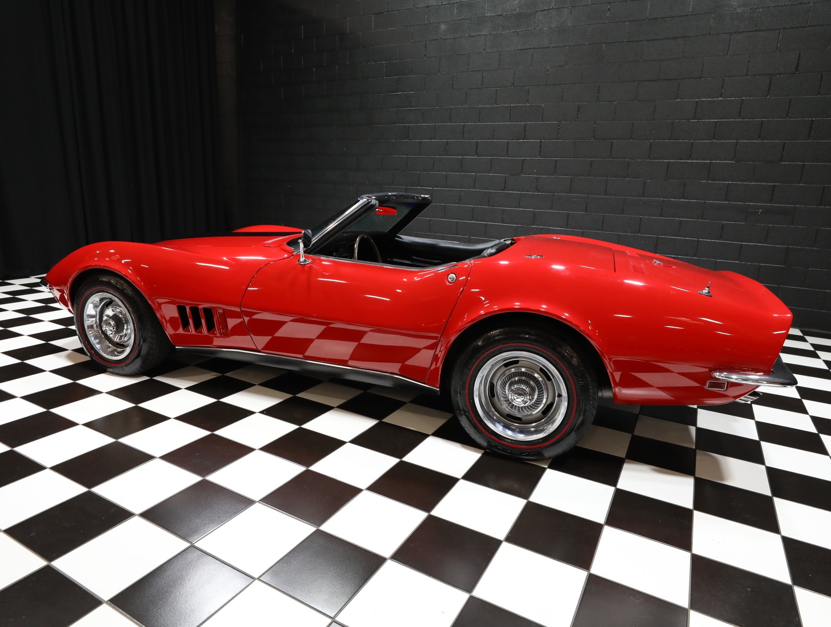1968 Chevrolet Corvette 35
