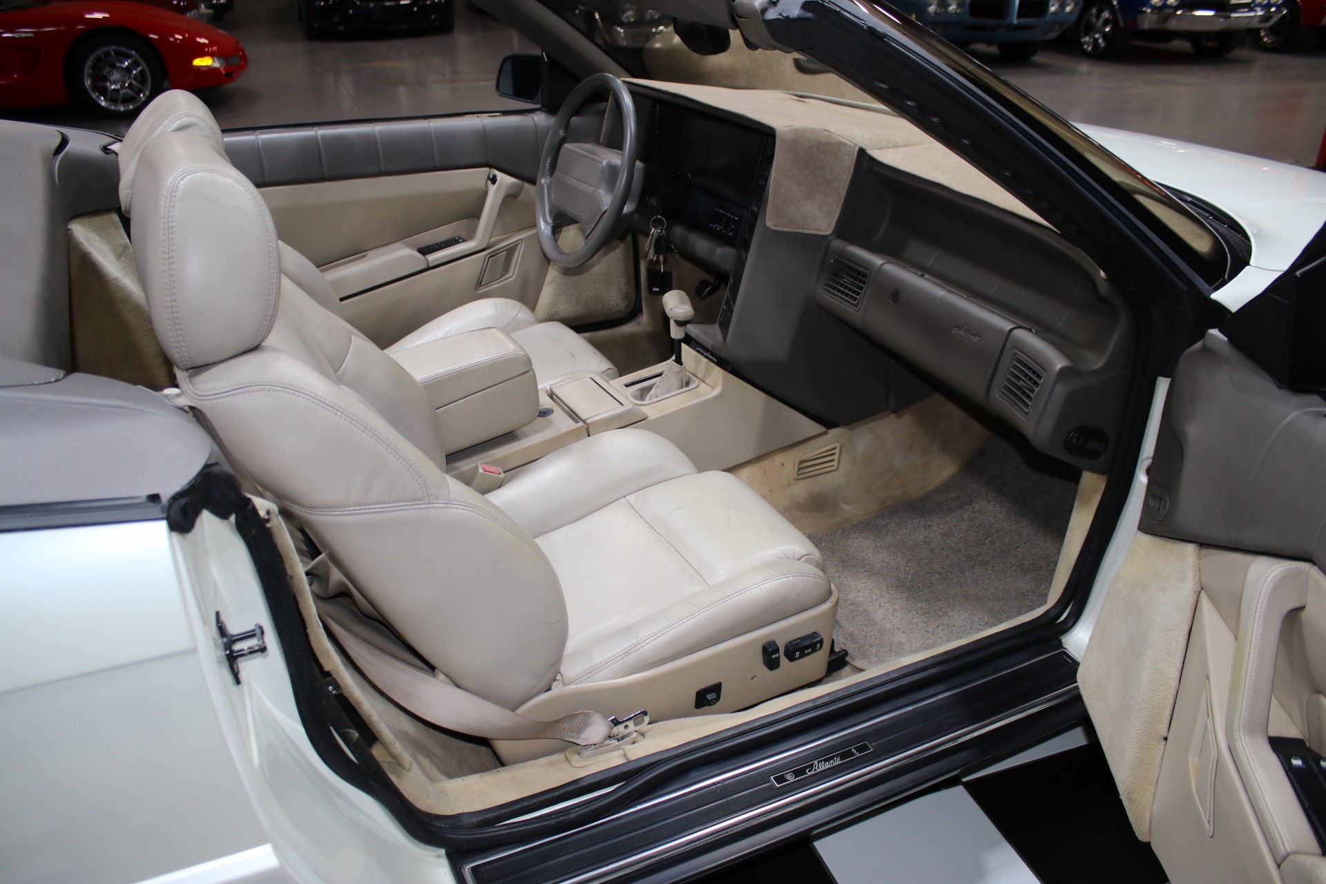 1993 Cadillac Allante 37