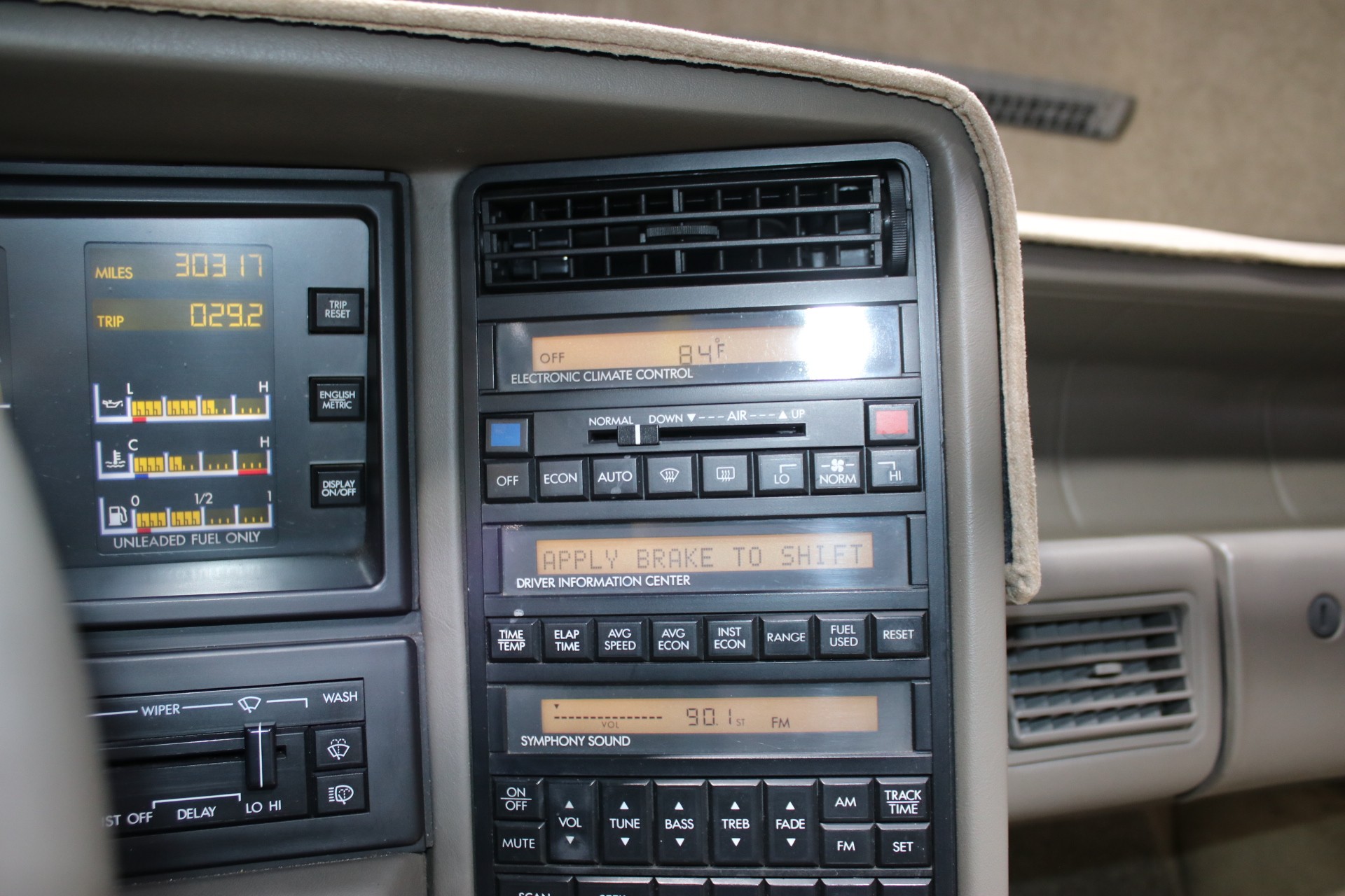 1993 Cadillac Allante 52