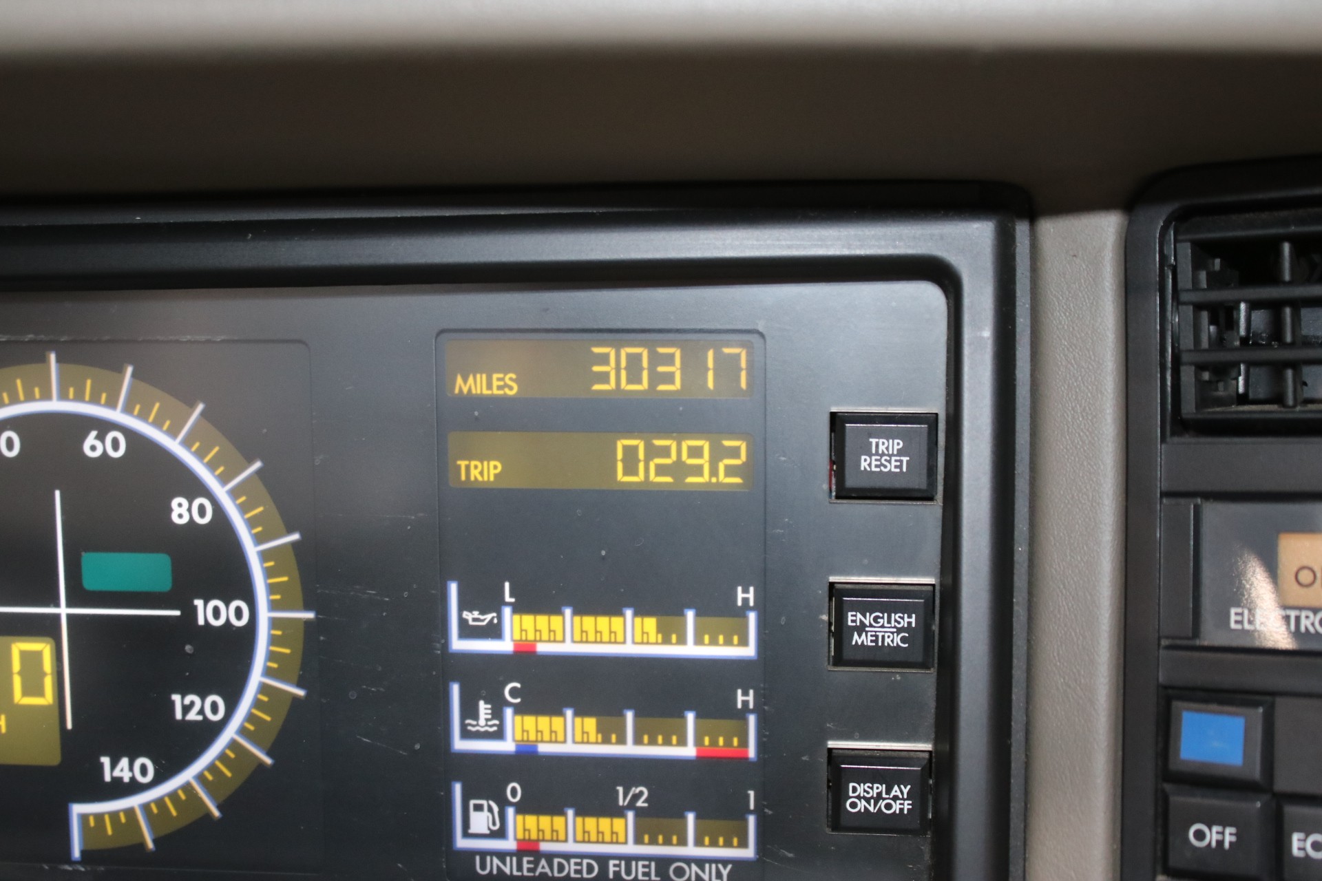 1993 Cadillac Allante 57