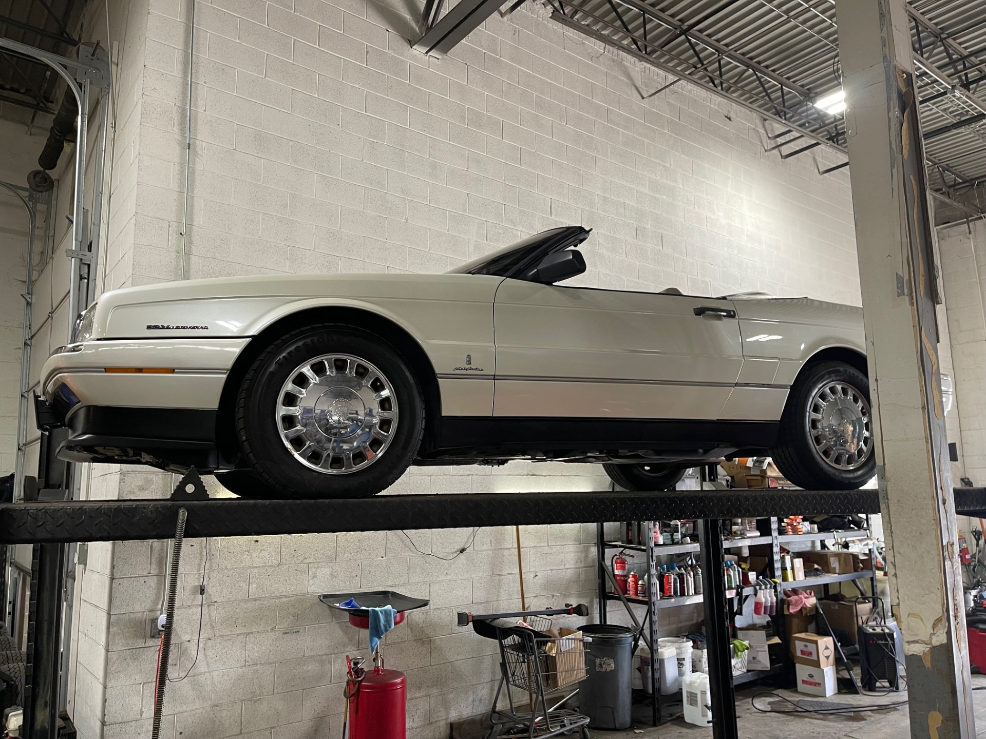 1993 Cadillac Allante 81