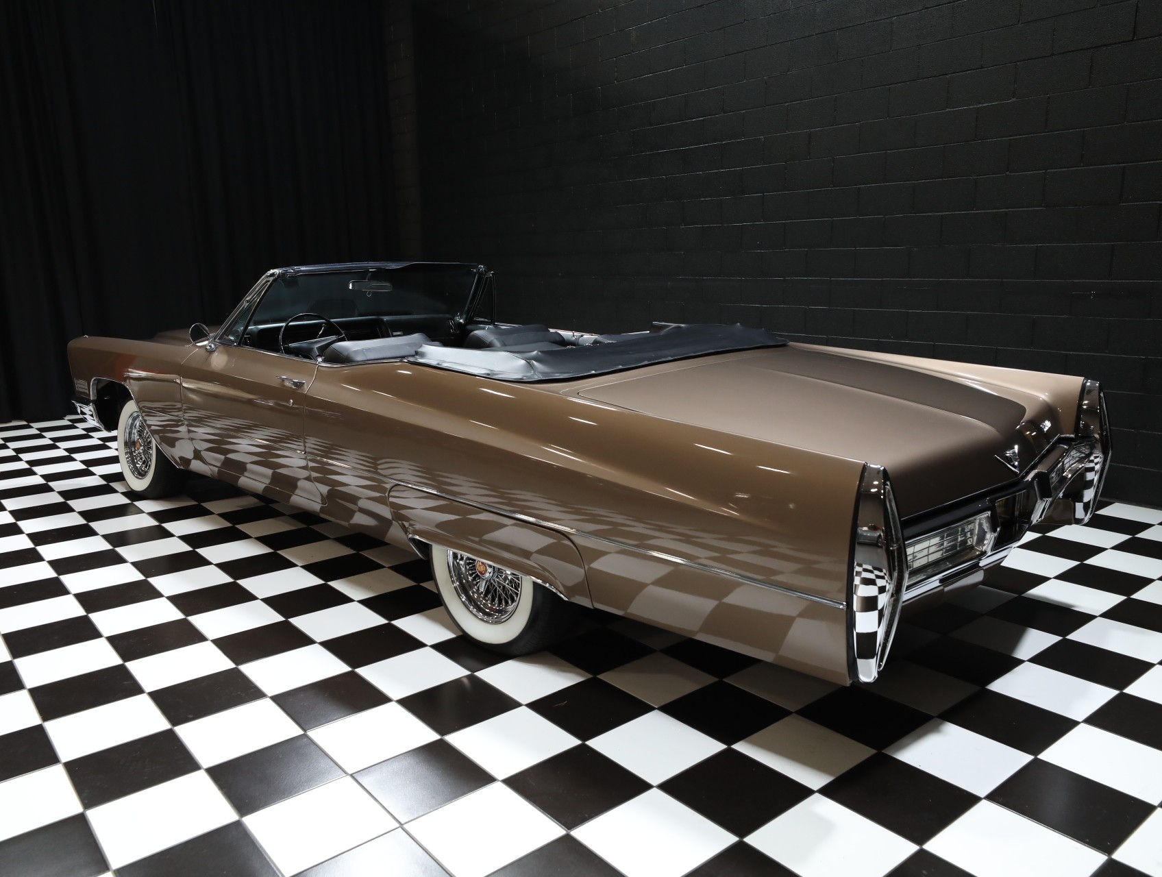 1967 Cadillac Deville 14