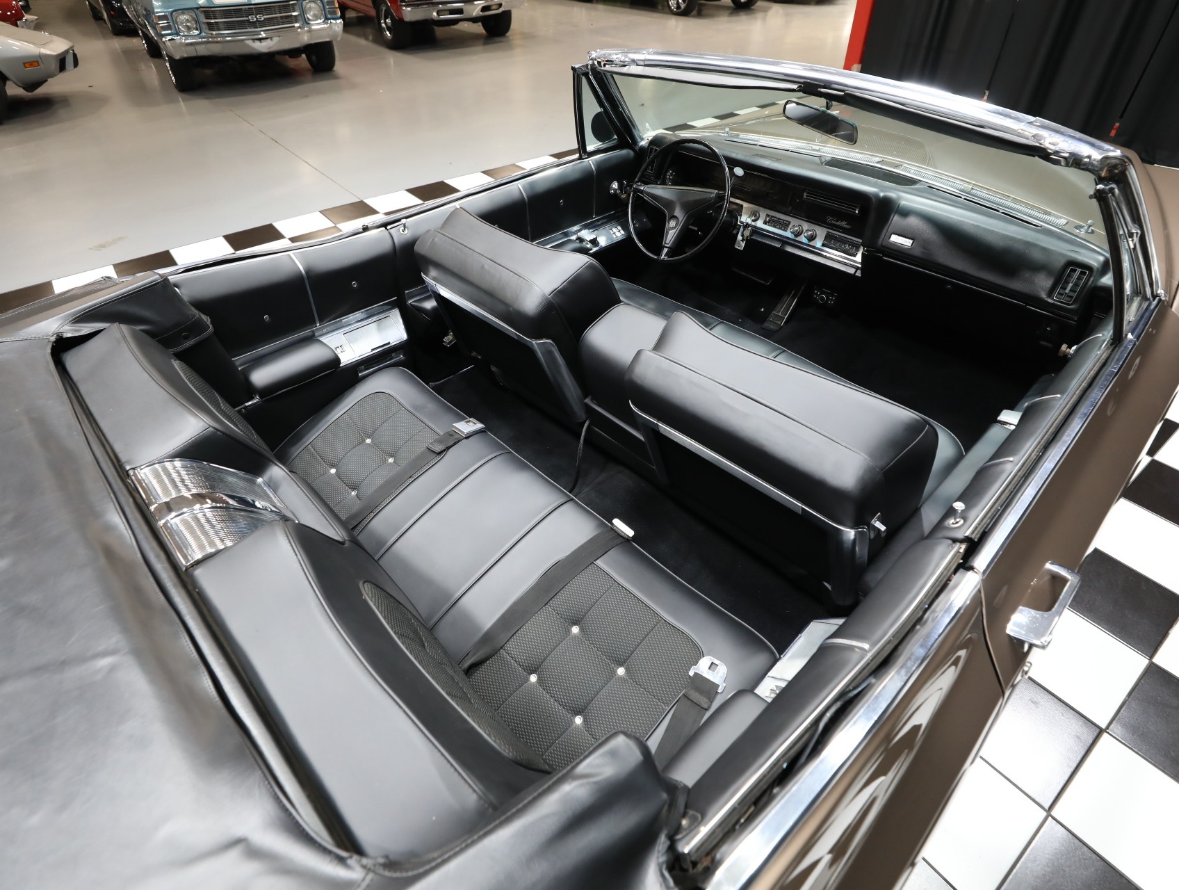 1967 Cadillac Deville 46