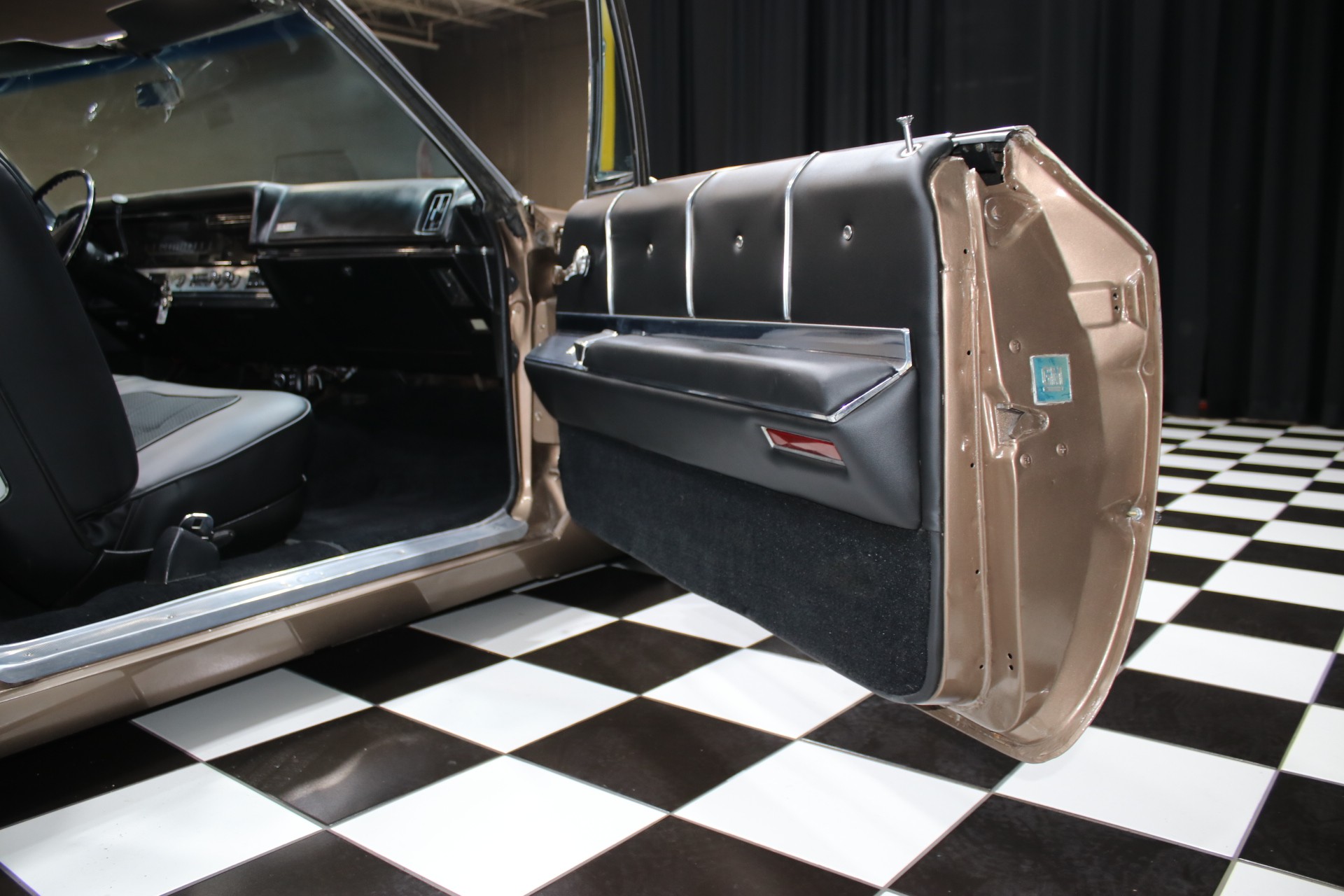 1967 Cadillac Deville 48