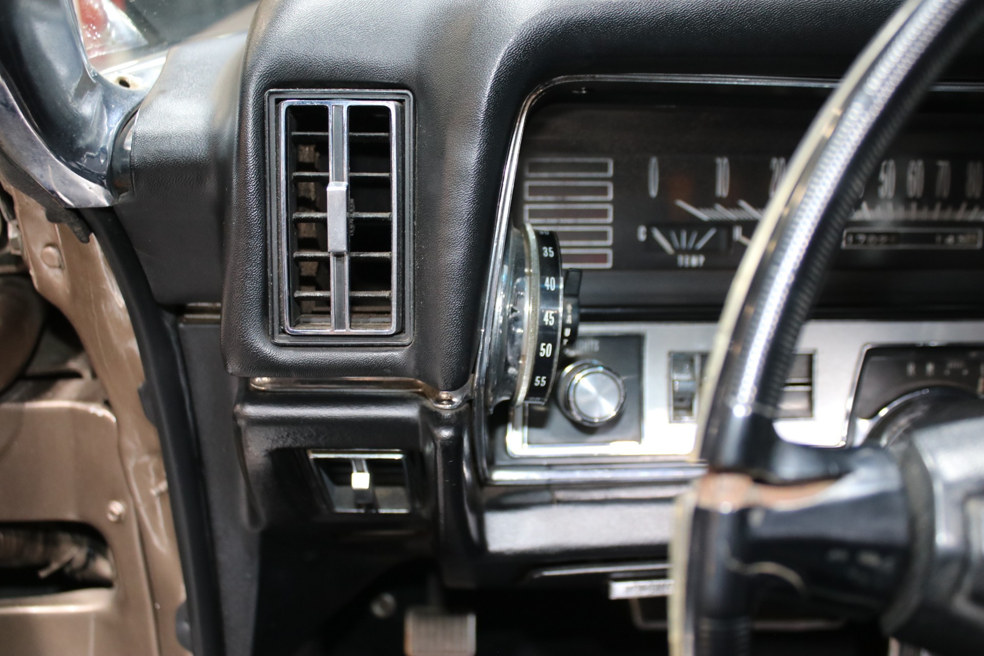 1967 Cadillac Deville 68