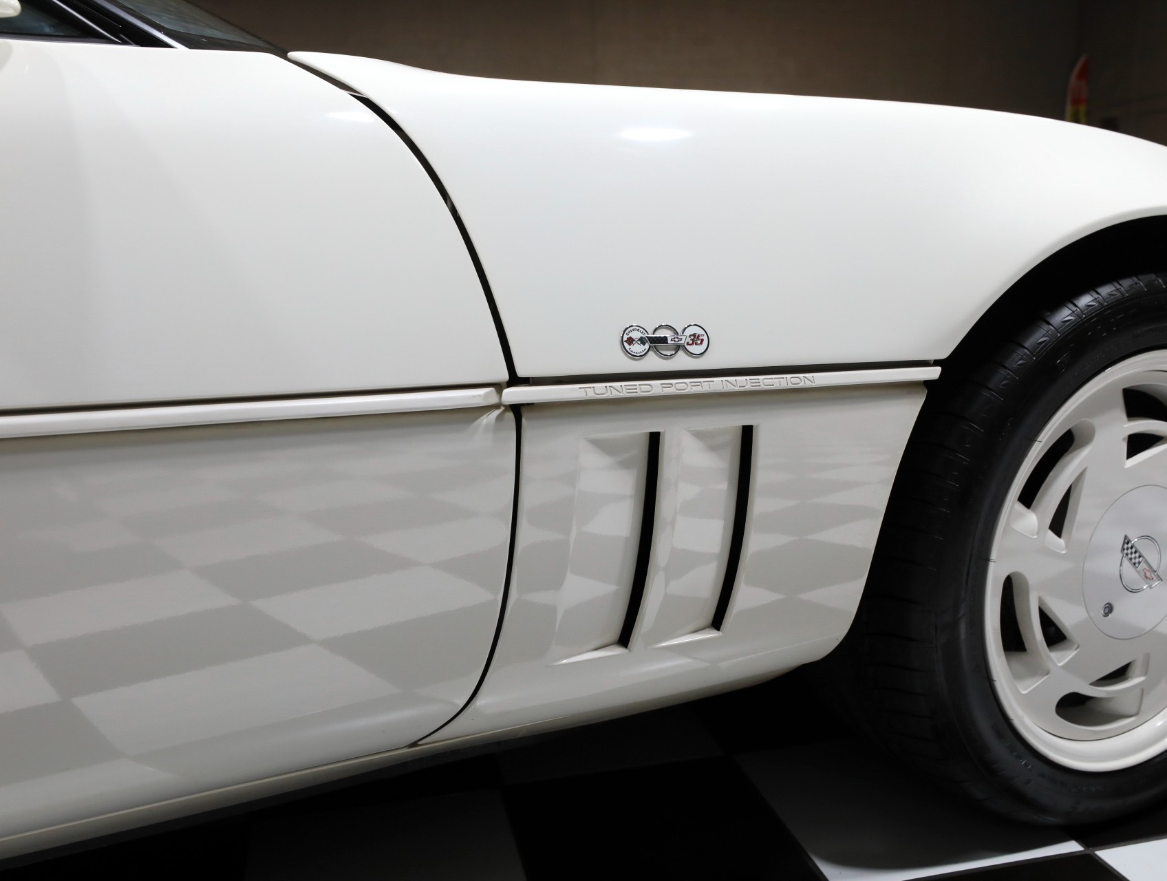 1988 Chevrolet Corvette 18