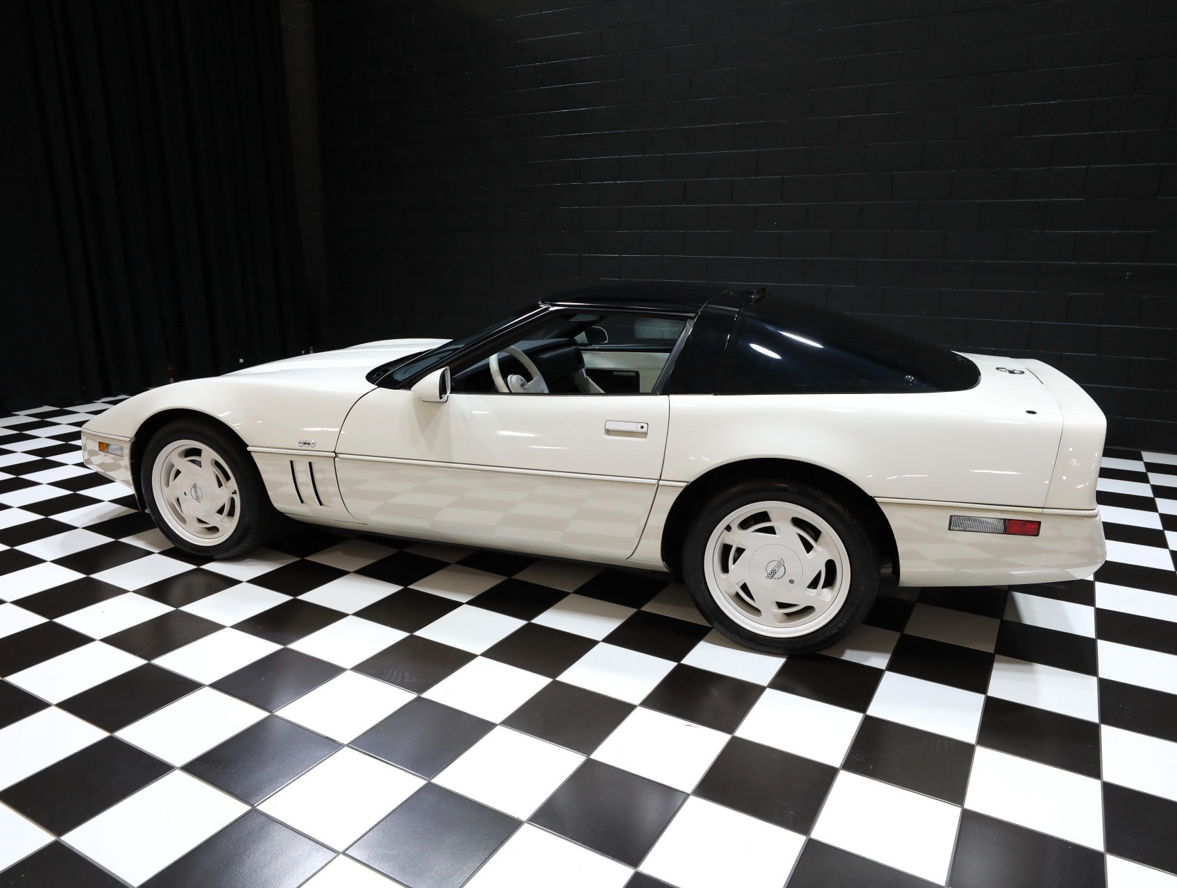 1988 Chevrolet Corvette 30