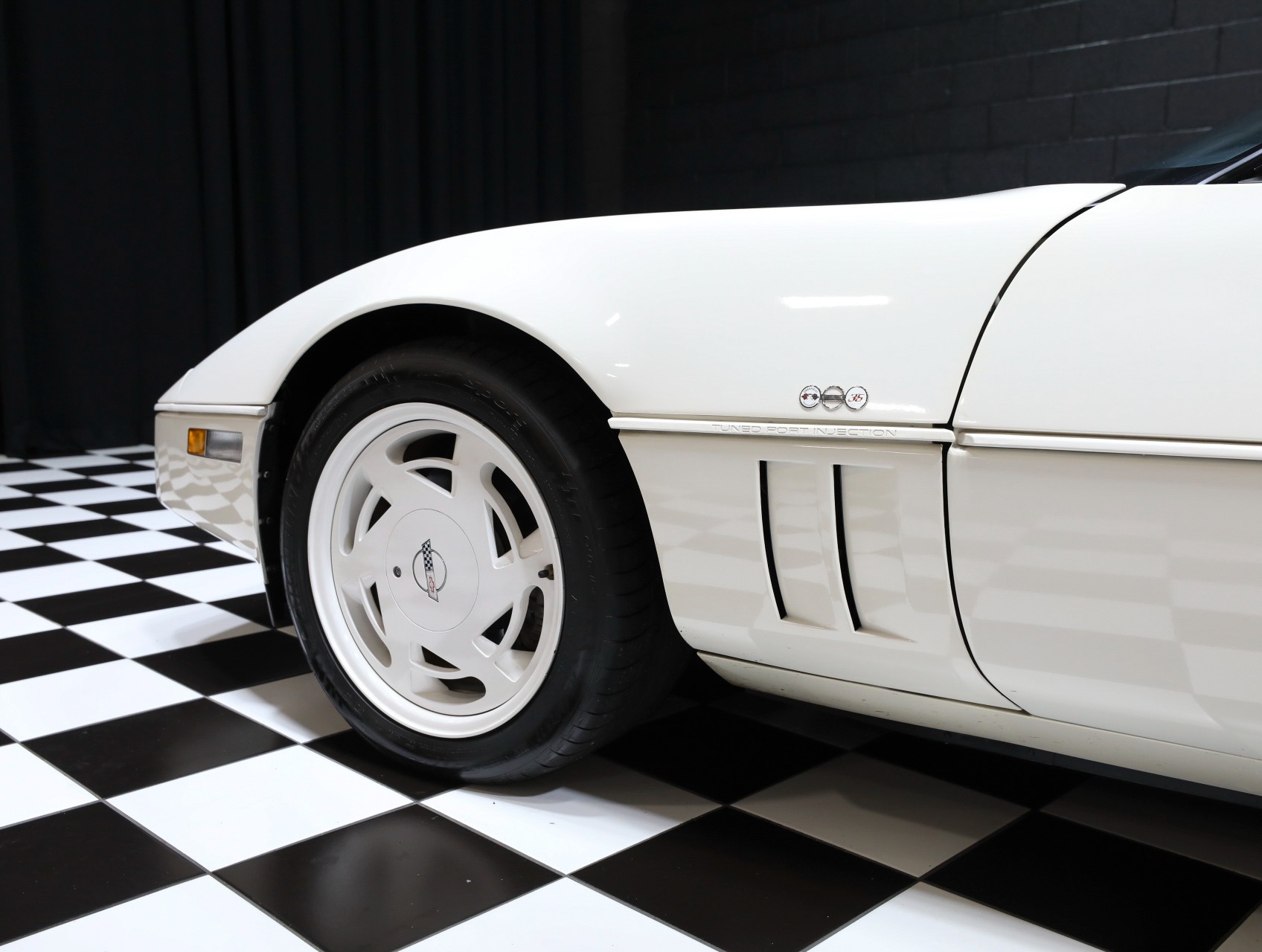 1988 Chevrolet Corvette 32