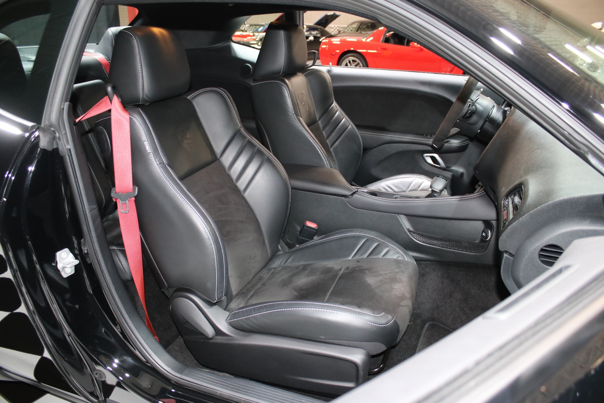 2018 Dodge Challenger 43
