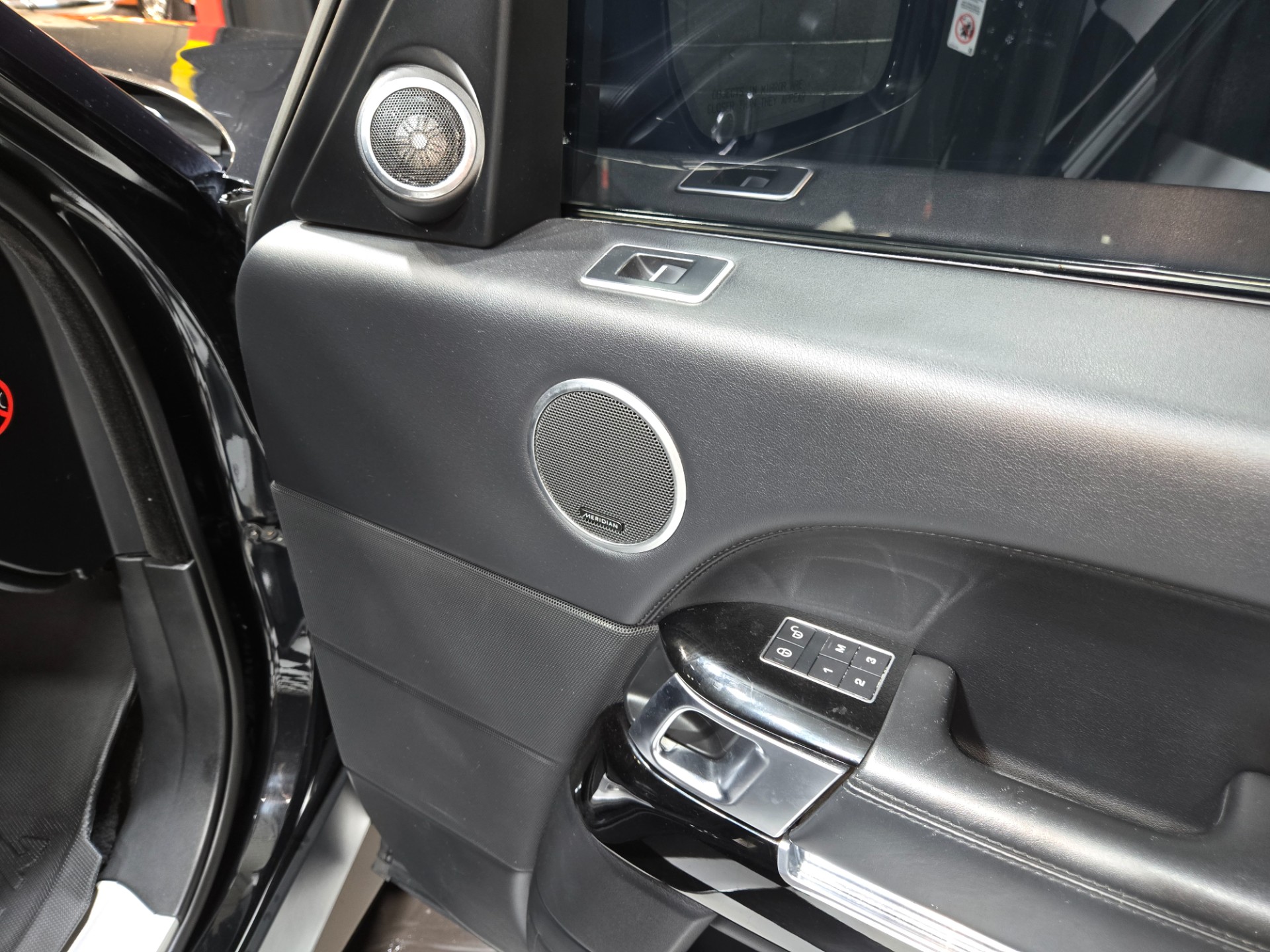 2016 Land Rover Range Rover 104