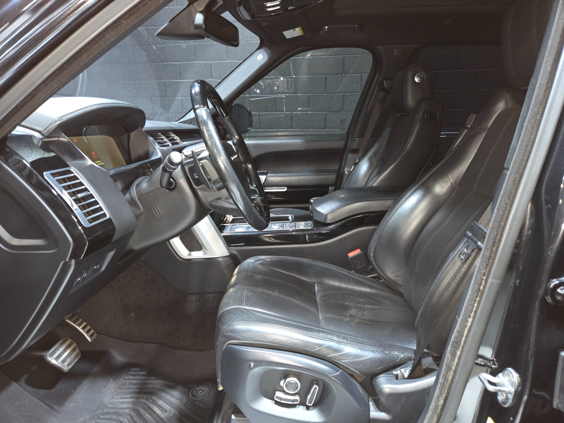 2016 Land Rover Range Rover 127