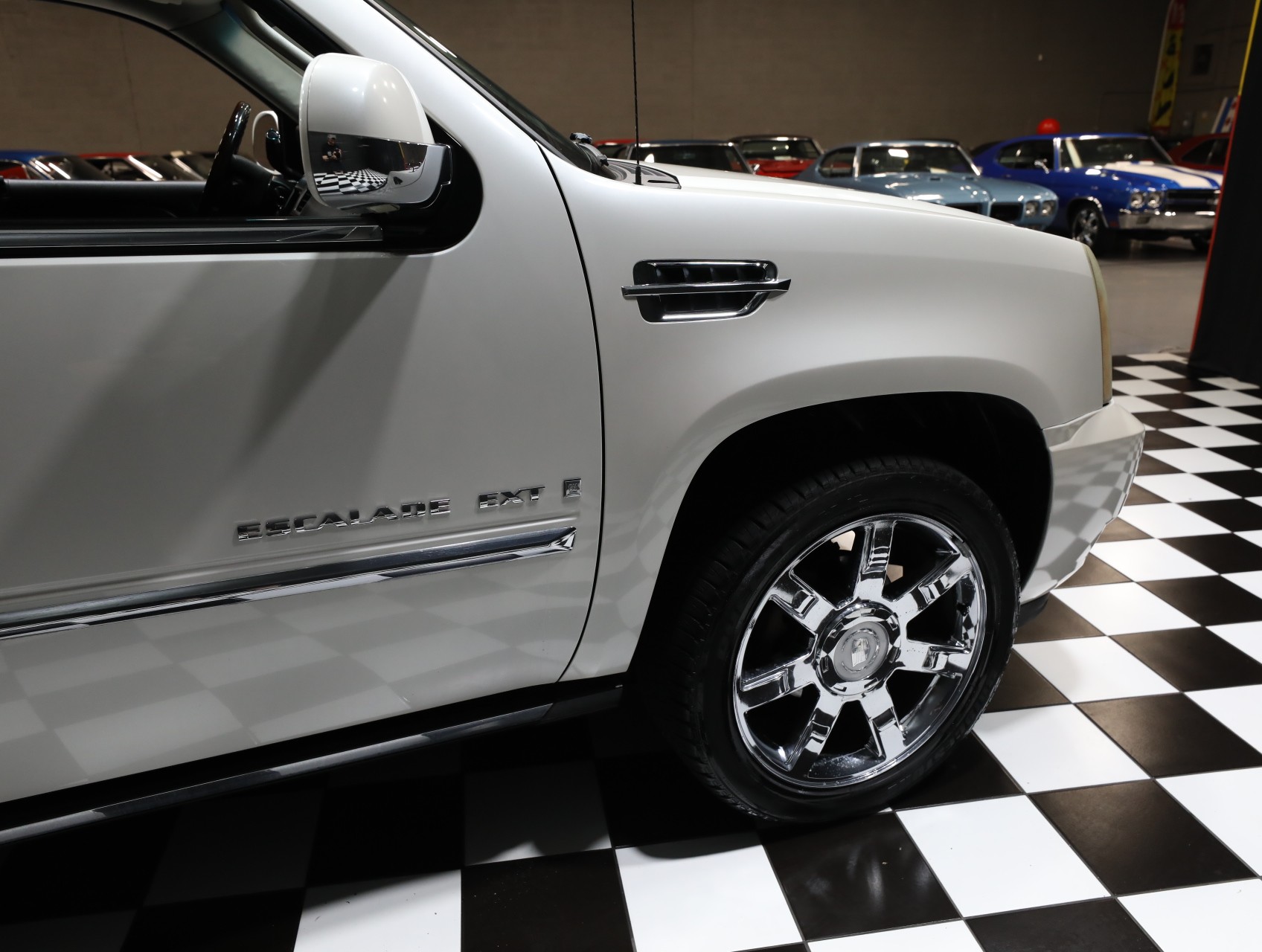 2007 Cadillac Escalade EXT 13