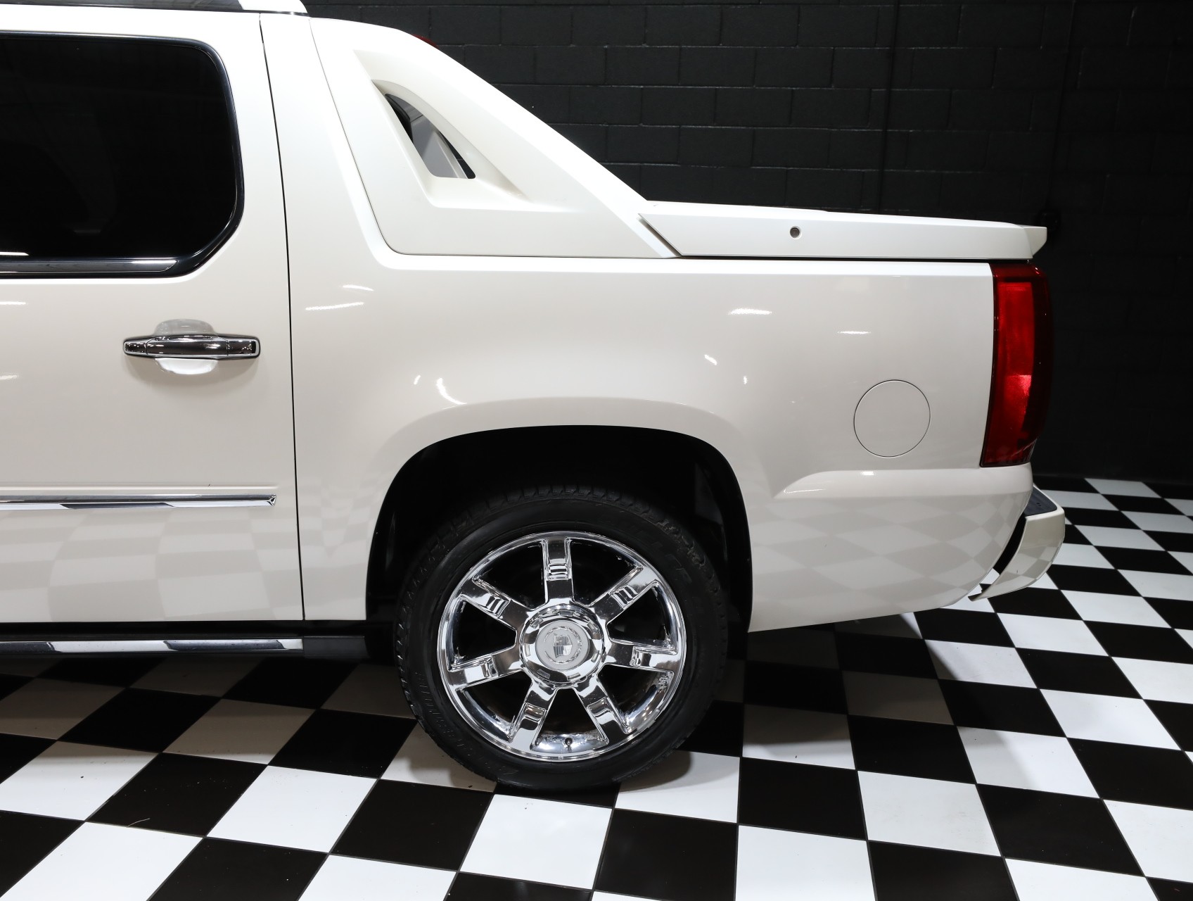 2007 Cadillac Escalade EXT 23