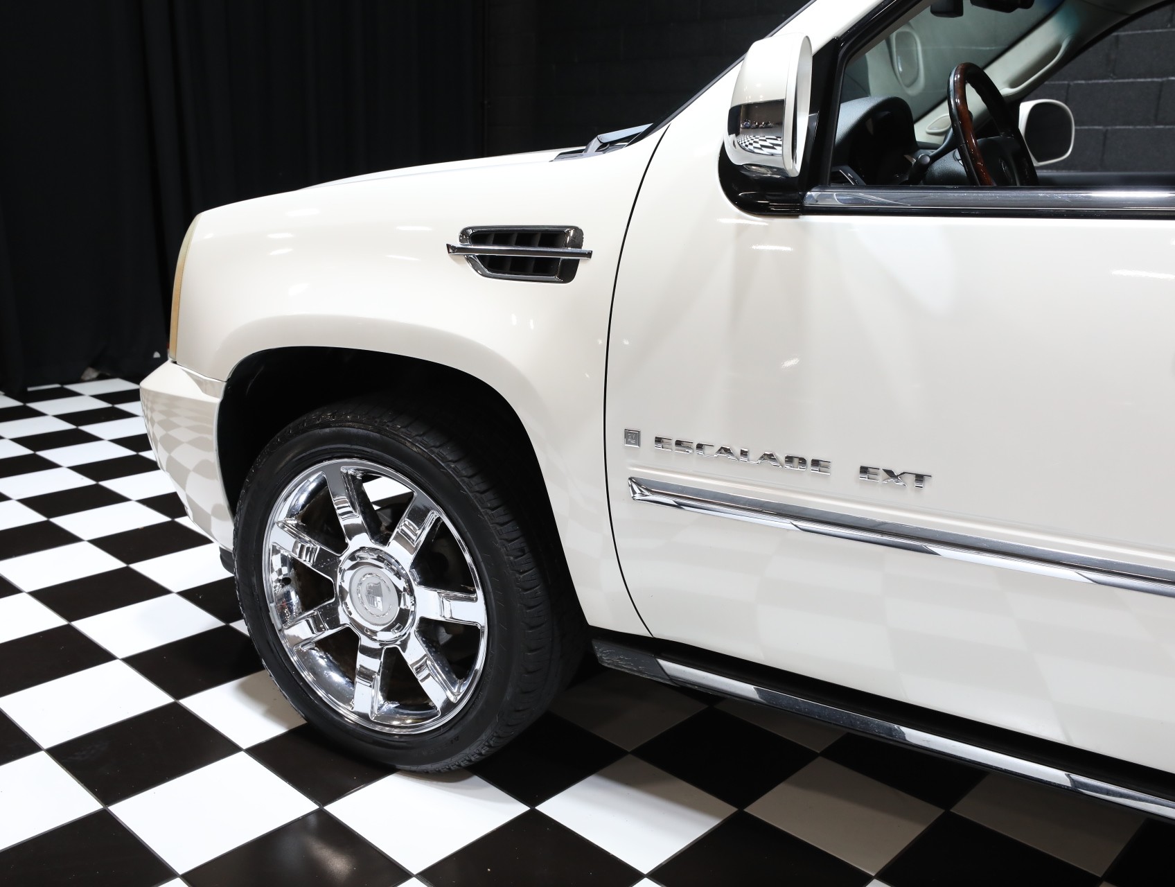 2007 Cadillac Escalade EXT 25
