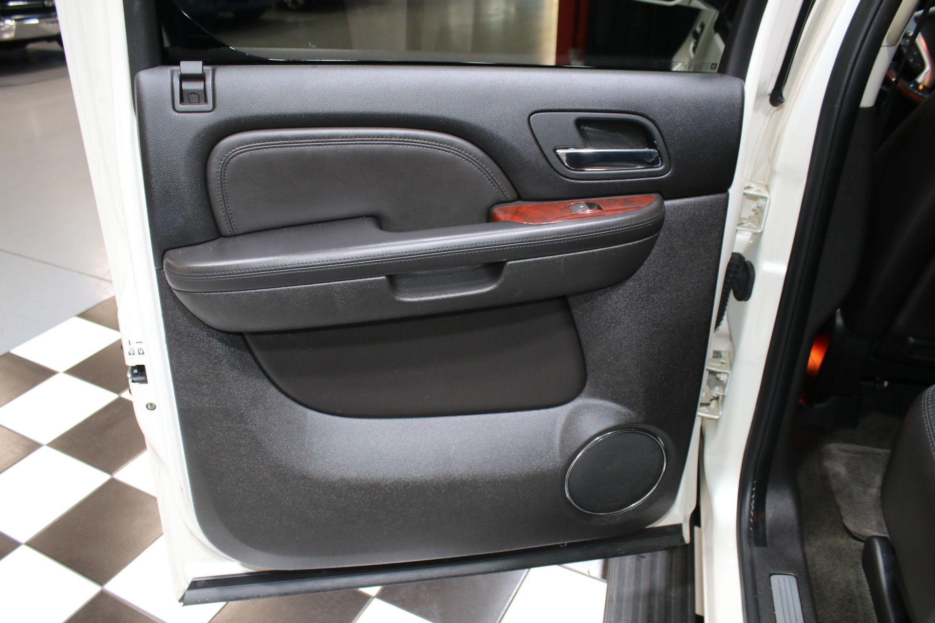 2007 Cadillac Escalade EXT 39